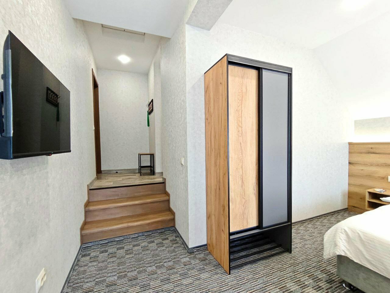 Трехместный номер с основными удобствами