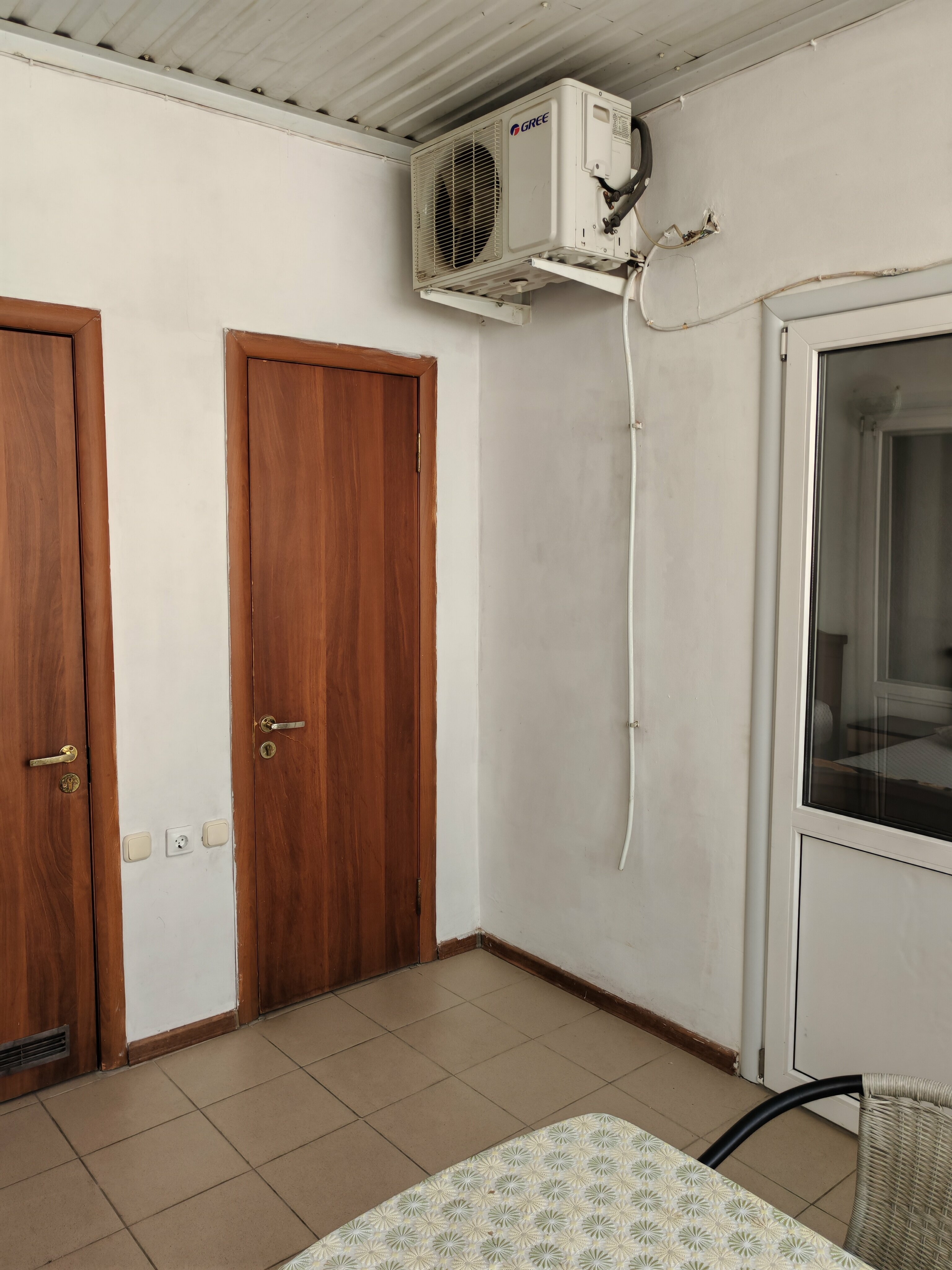 Двухкомнатный шести местный номер с изолированными комнатами