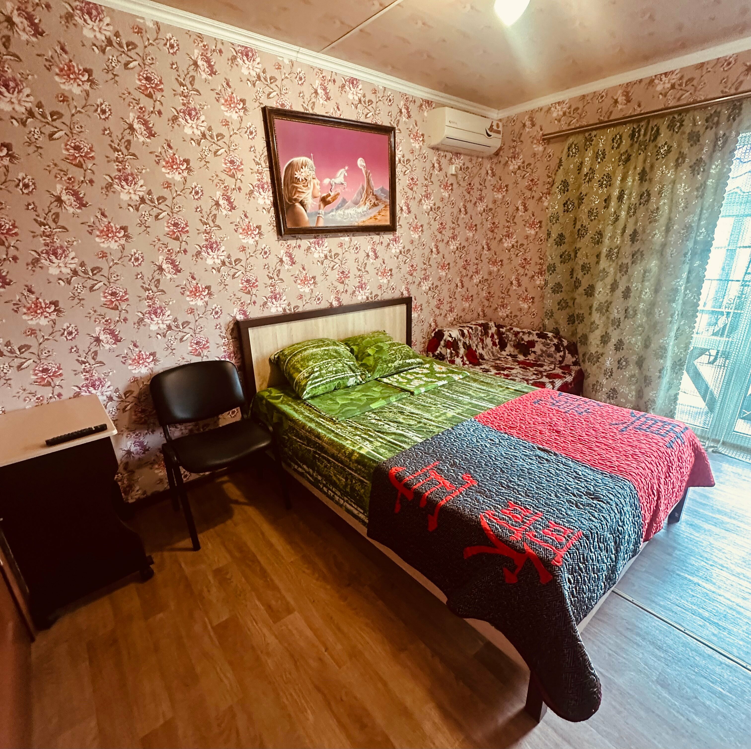 Трехместный номер «Комфорт» с душем