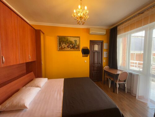 Полулюкс с балконом