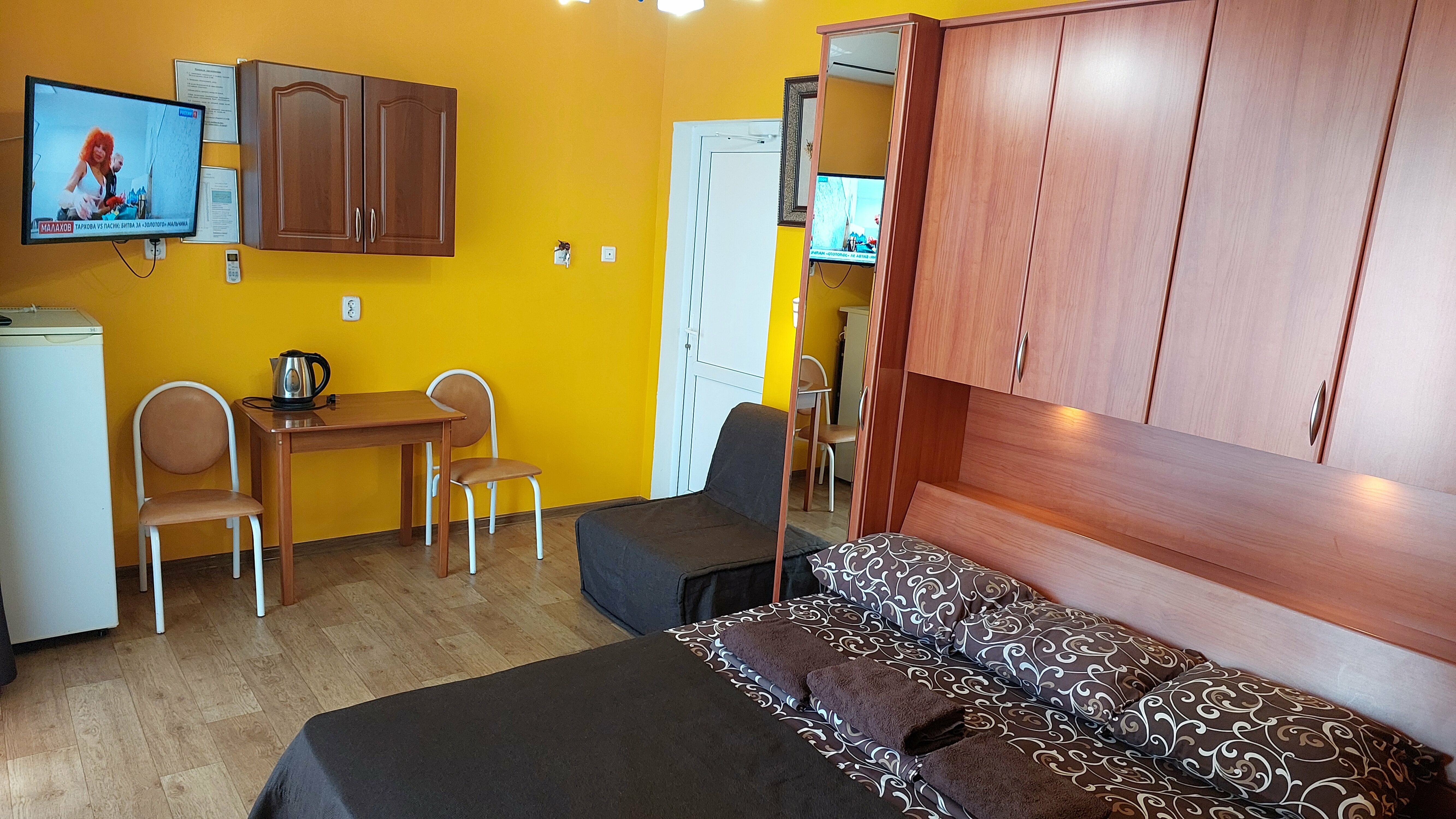 Полулюкс с балконом 2+1