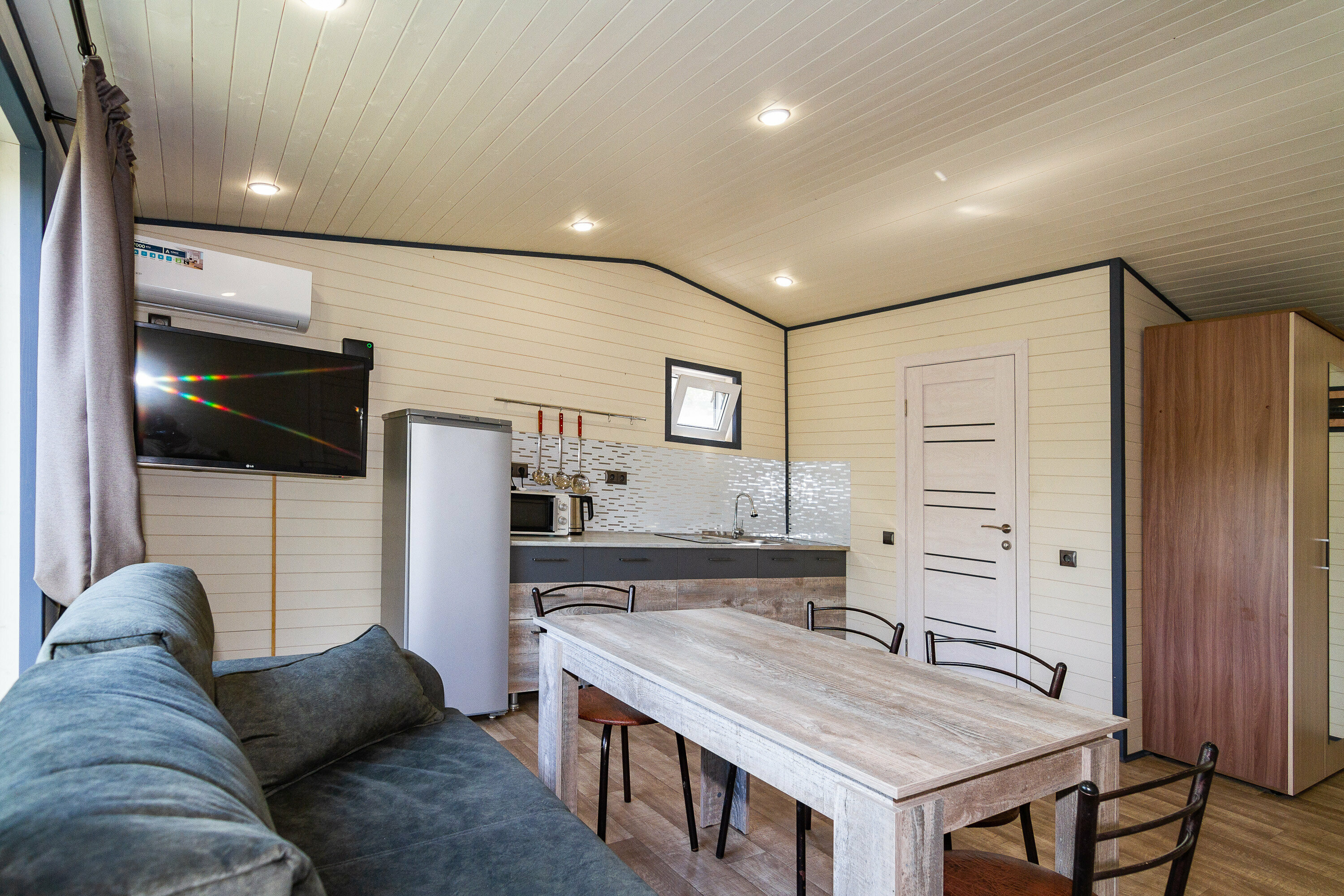 эколюкс с кухней