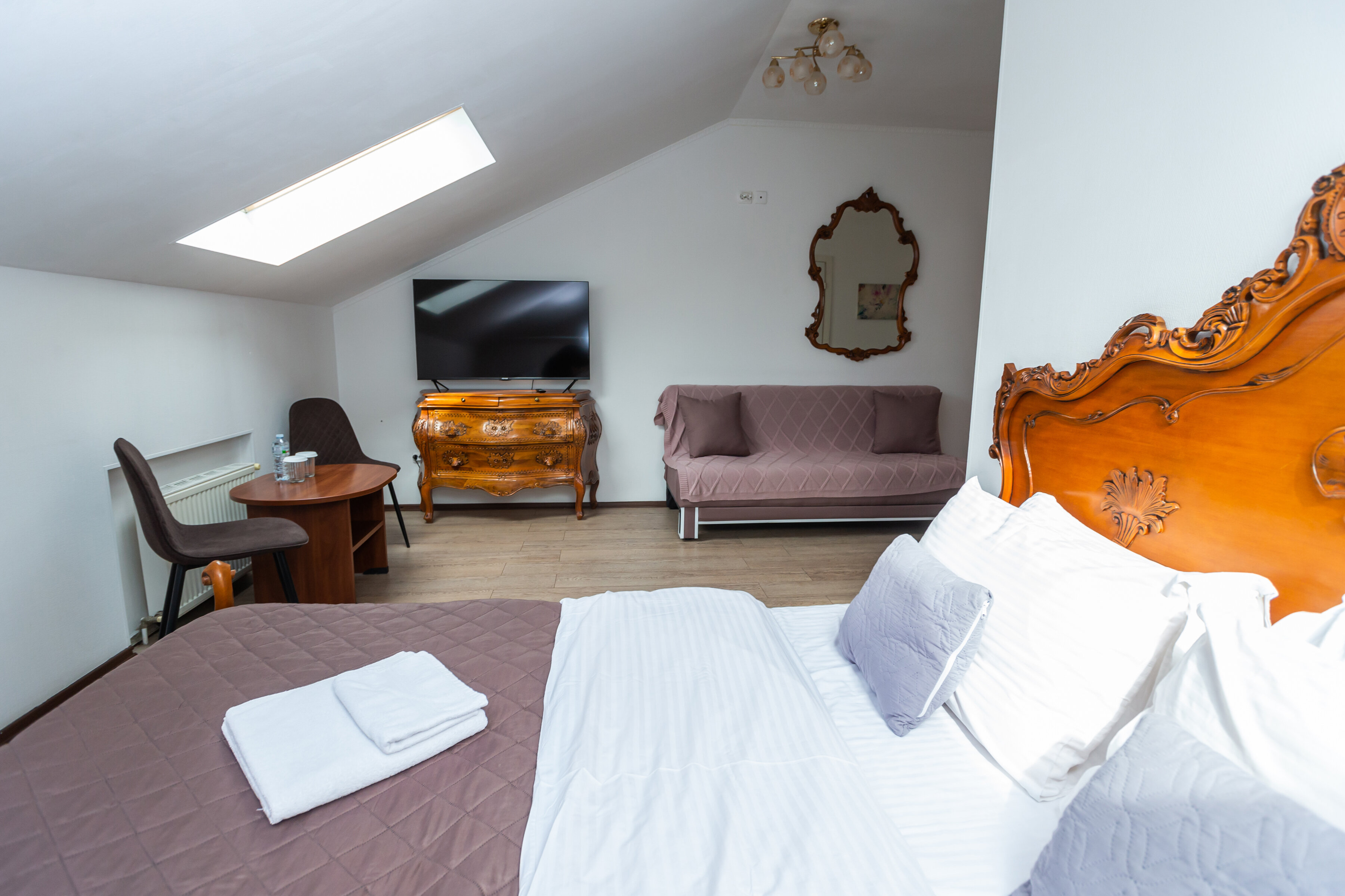 Люкс с кроватью размера «king-size» и гидромассажной ванной