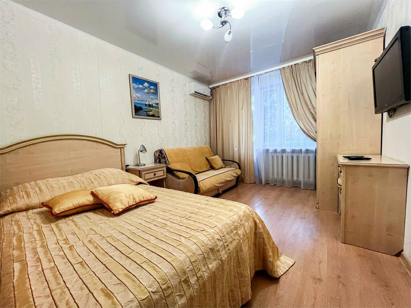 Комната 12 м2 в двухкомнатном номере