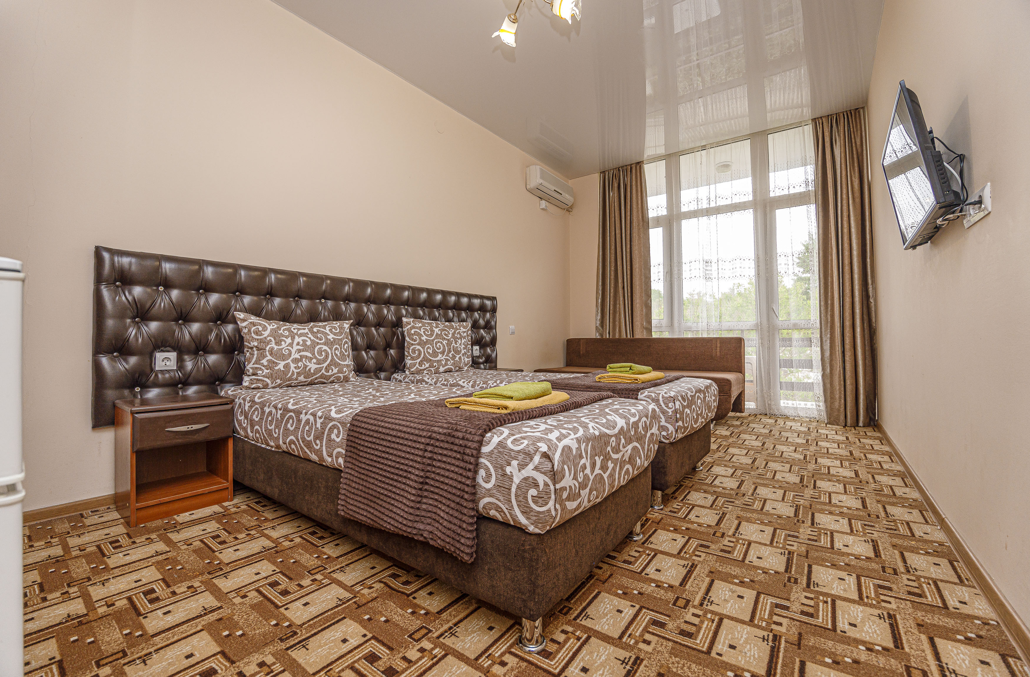 Четырехместный номер с балконом