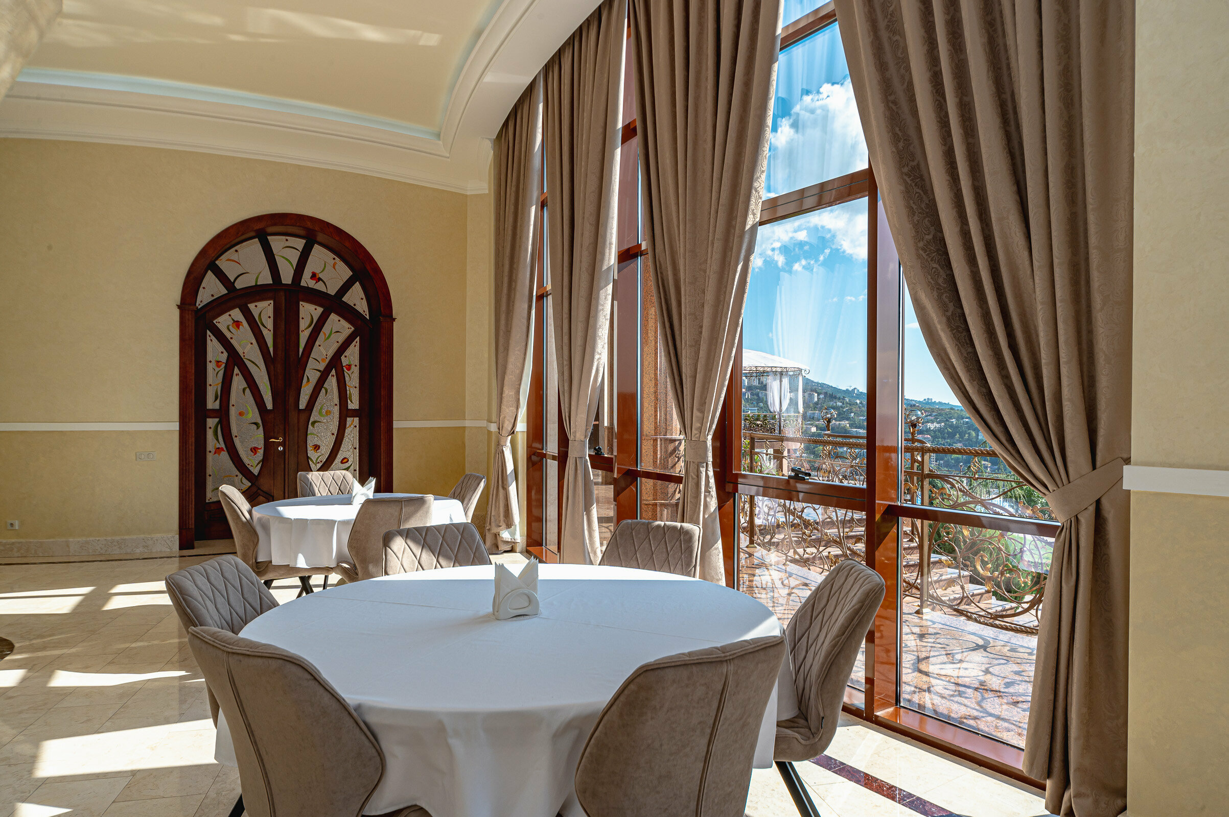 Вилла с видом на море