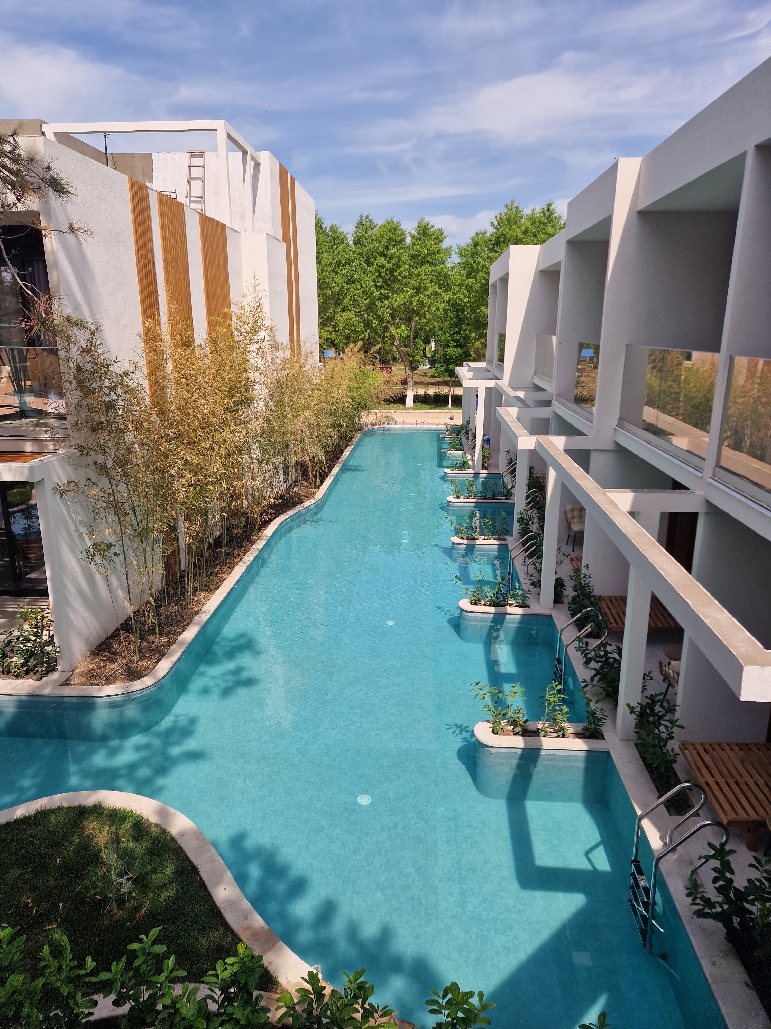 SEA VILLAGE SUPERIOR SWIM UP NEW (с видом на лаундж зону)