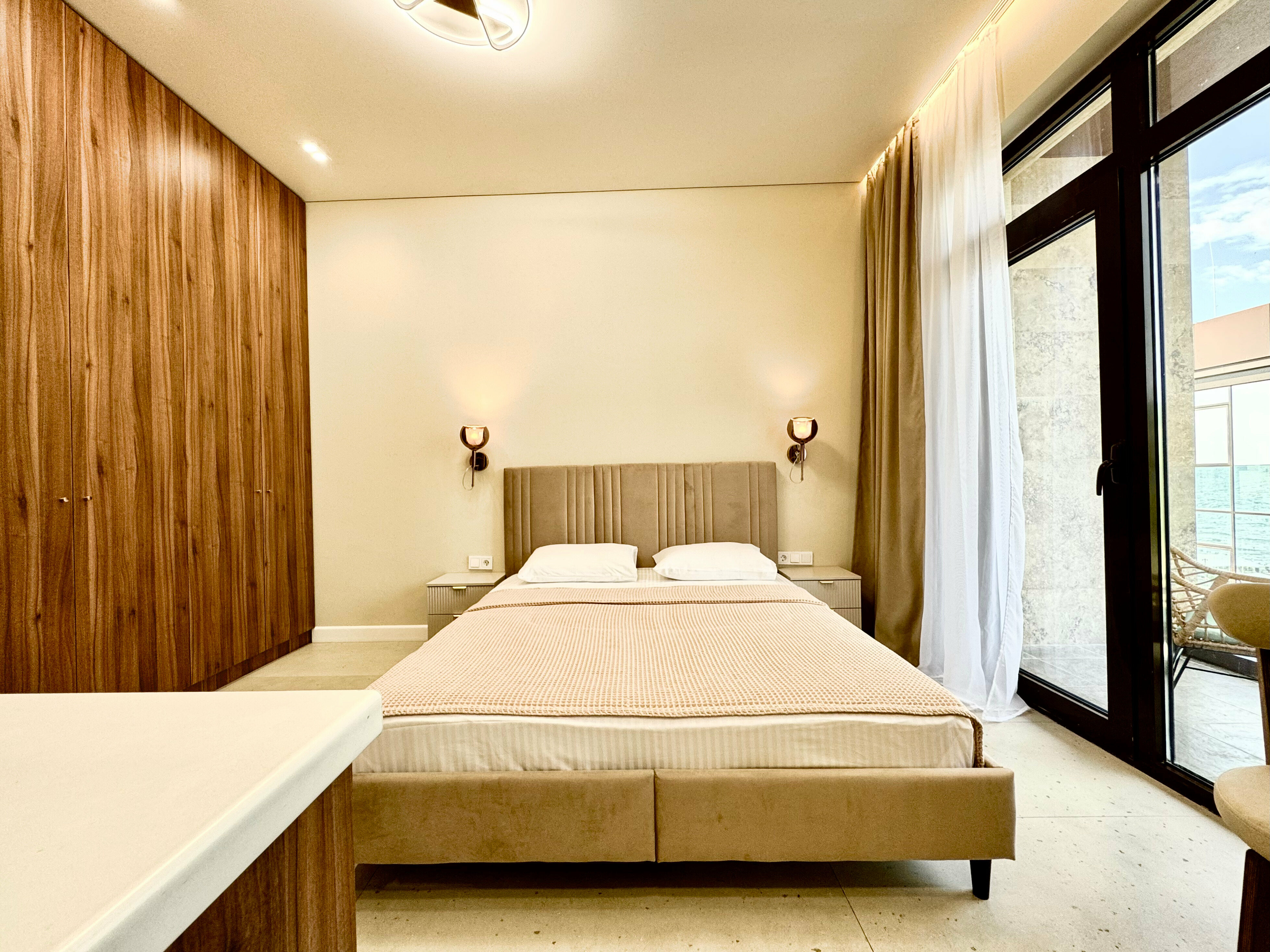 Апартаменты с балконом