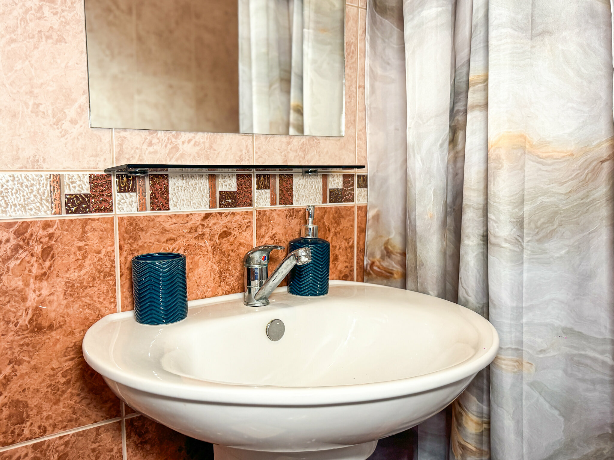 Двухместный номер с двухспальной кроватью с одним доп. местом