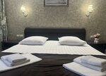 2-комнатный номер люкс семейный с 1 двуспальной кроватью и диваном #304 в Оникс