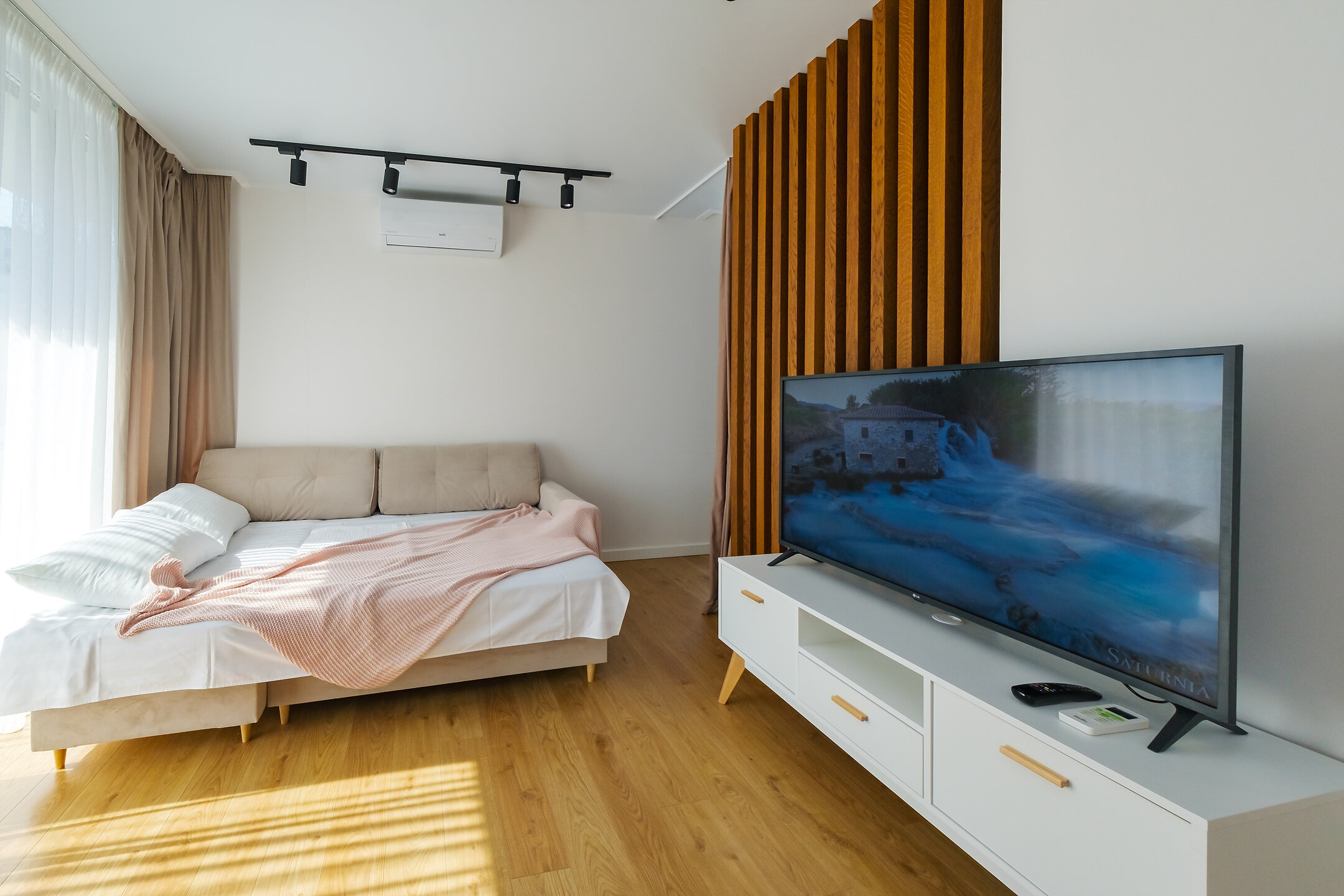 4-х местные апартаменты с балконом в жк c круглогодично подогреваемым бассейном +32 ° "Alicekeys" 7/91