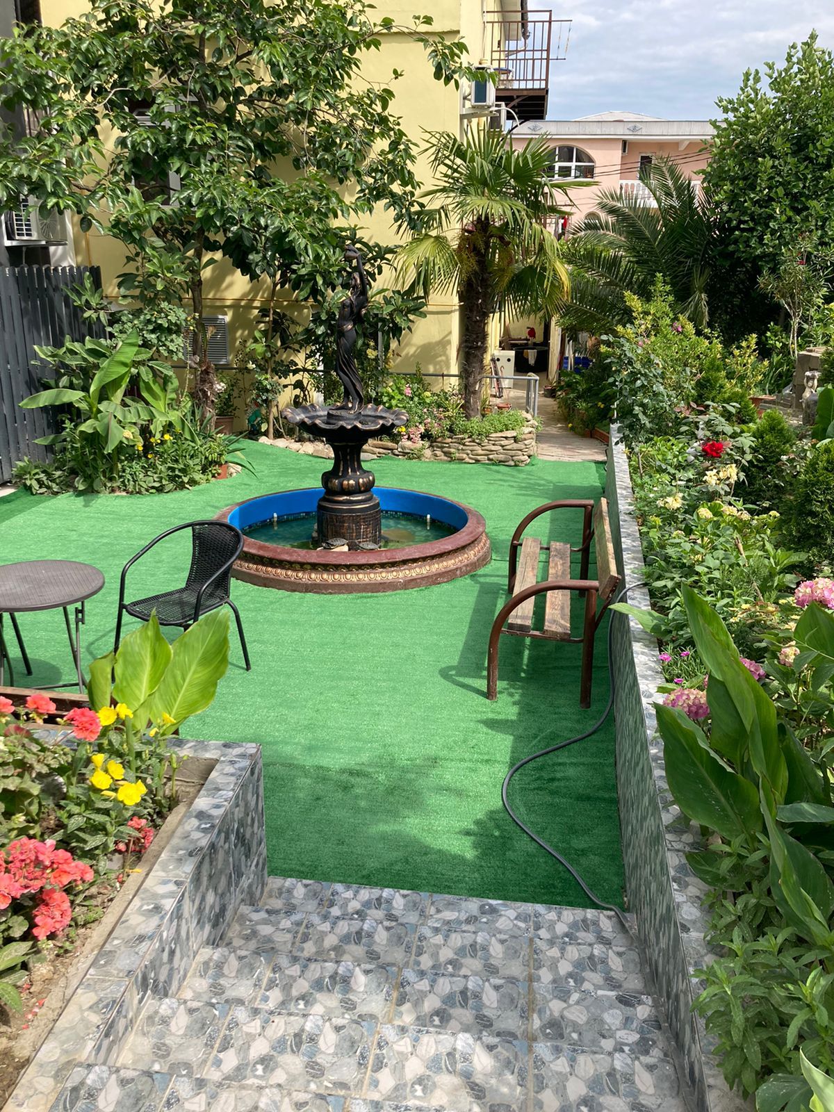 Трехместный номер с балконом