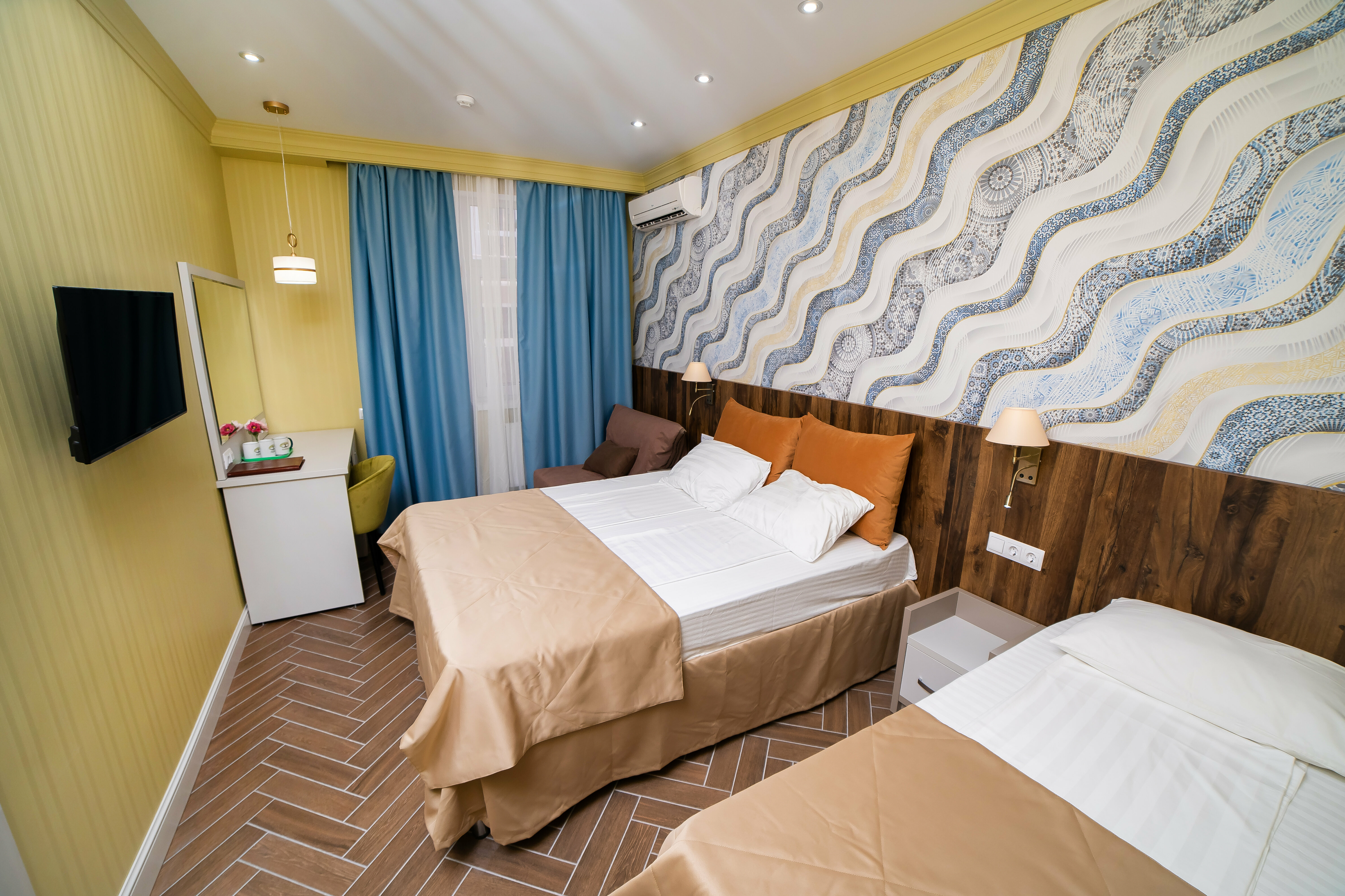 Четырехместный номер Smart c балконом