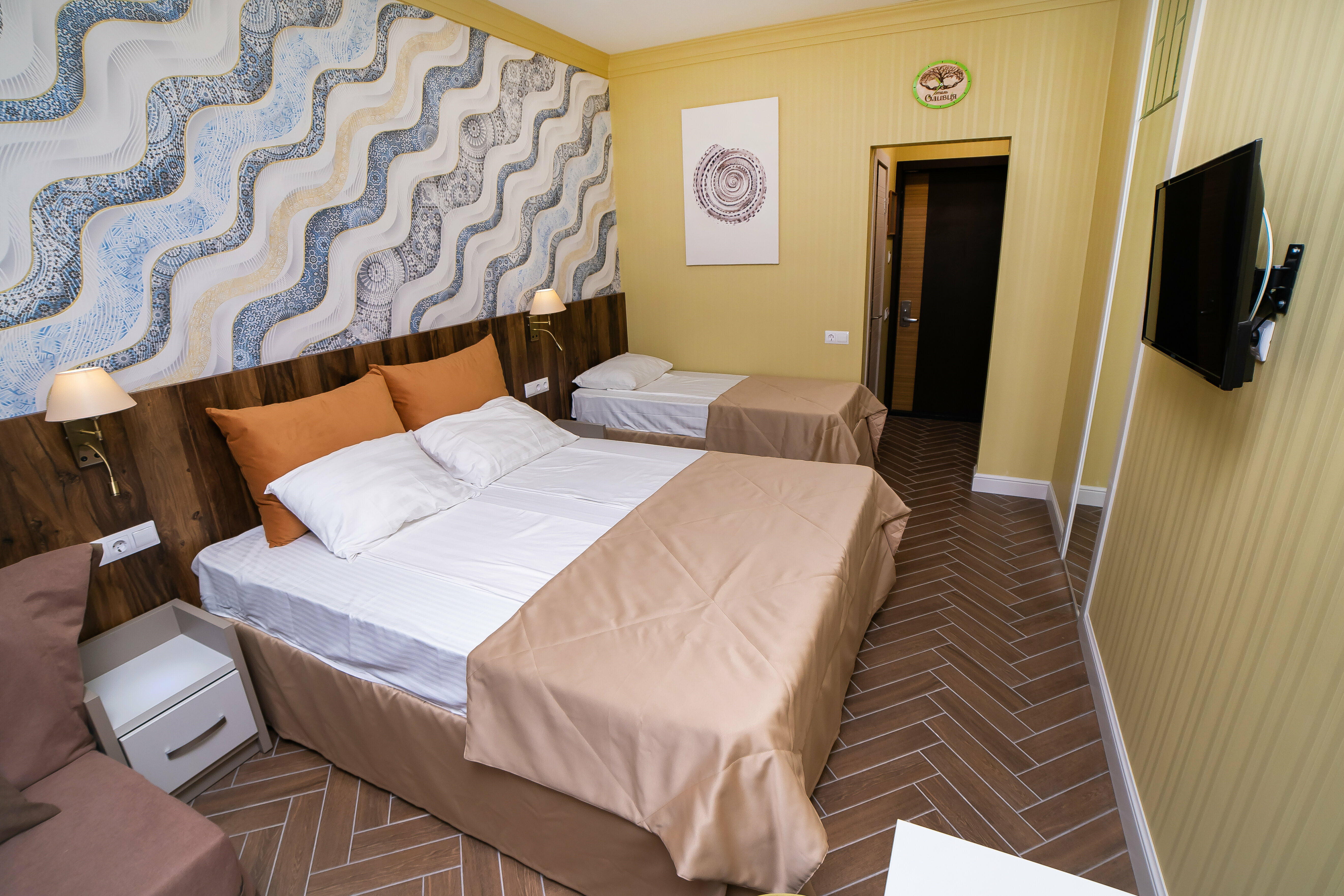 Четырехместный номер Smart c балконом