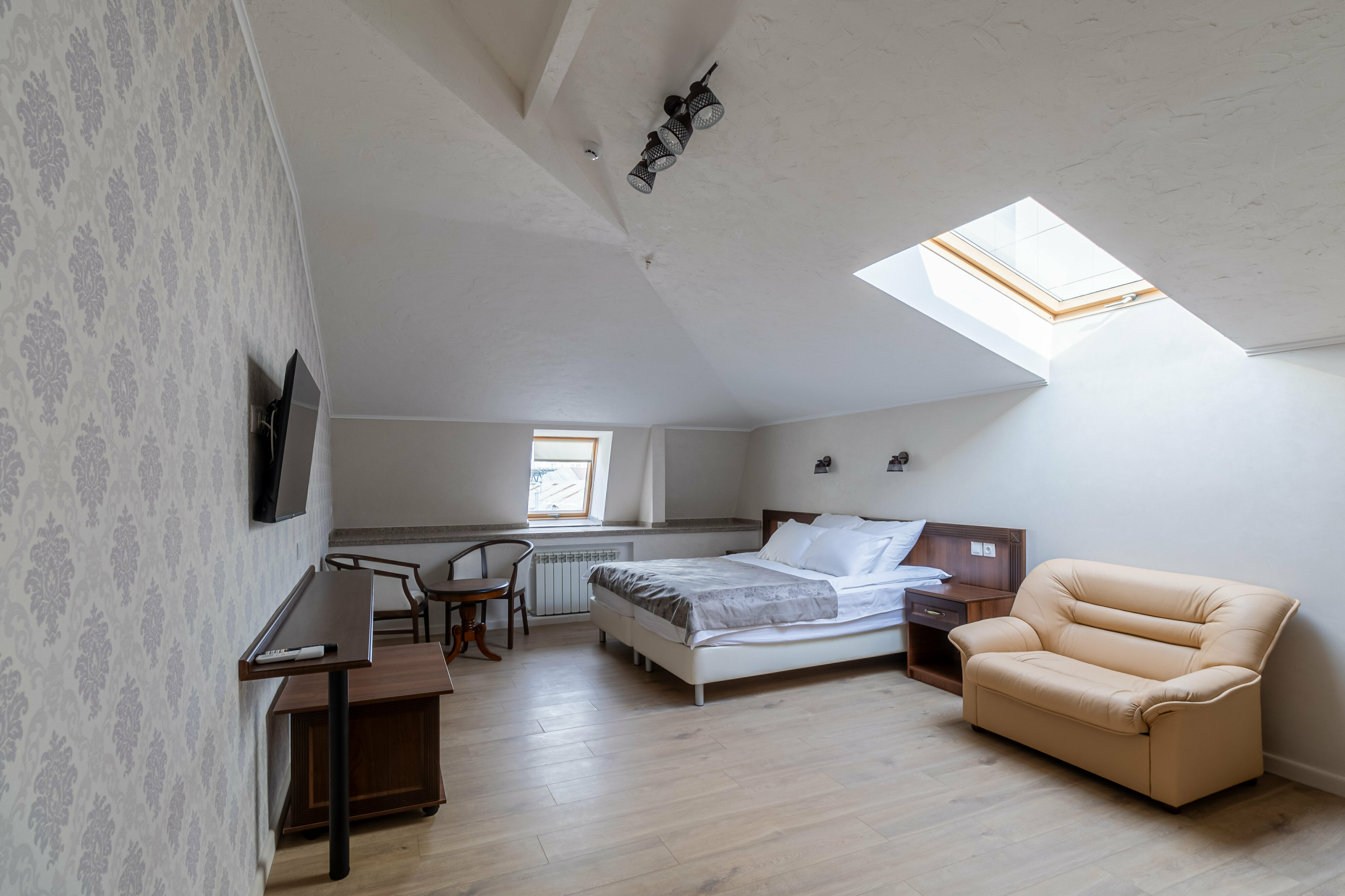 Улучшенный номер на мансардном этаже (№4)