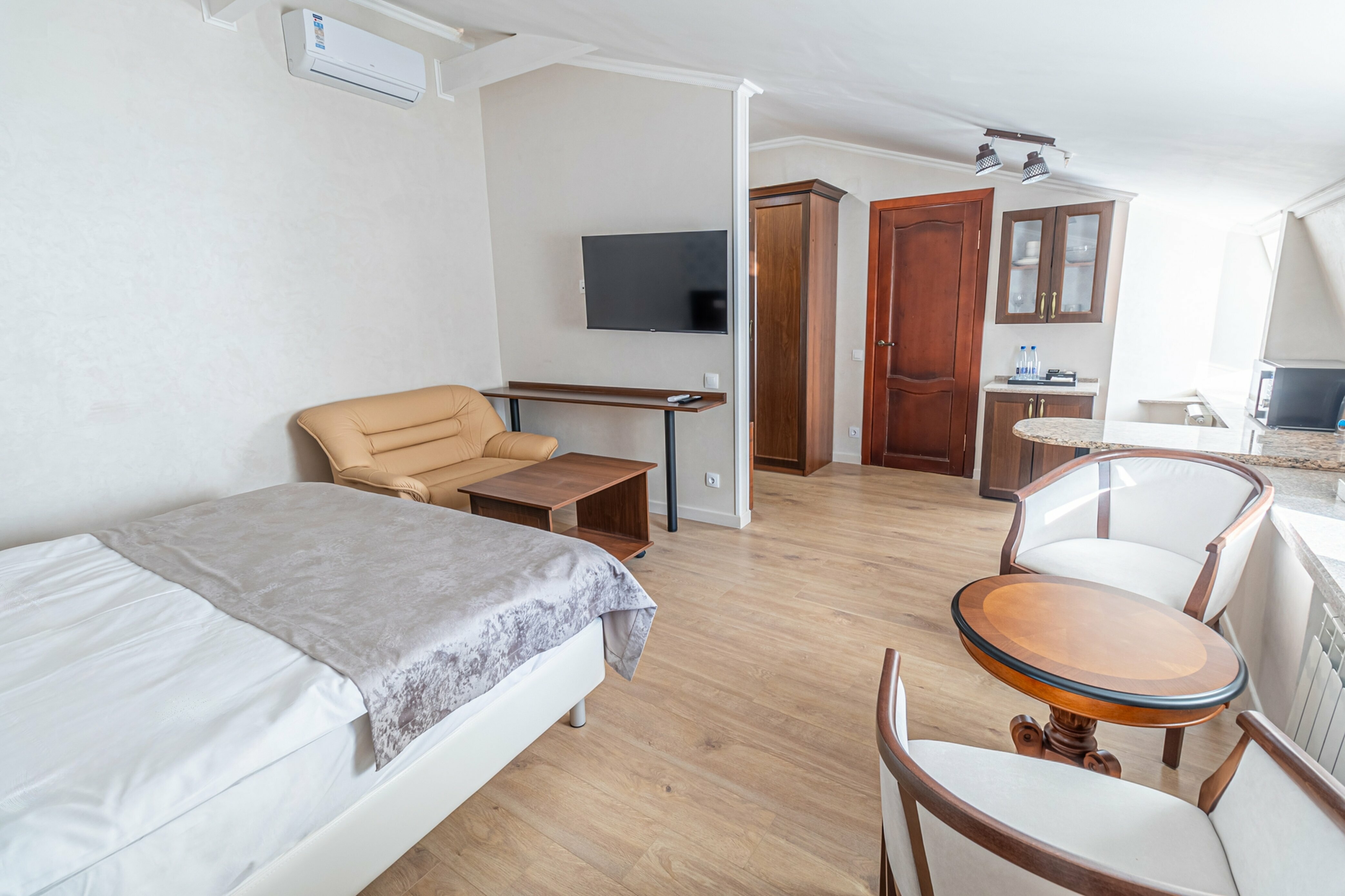 Улучшенный номер на мансардном этаже (№6)