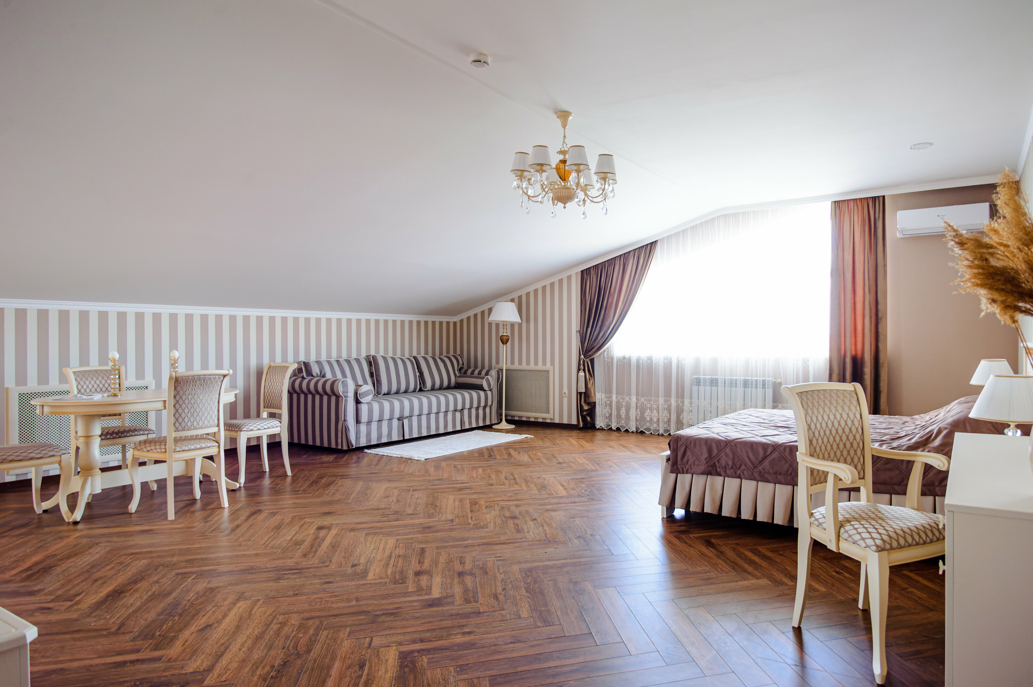 Большой двухместный номер с 1 кроватью