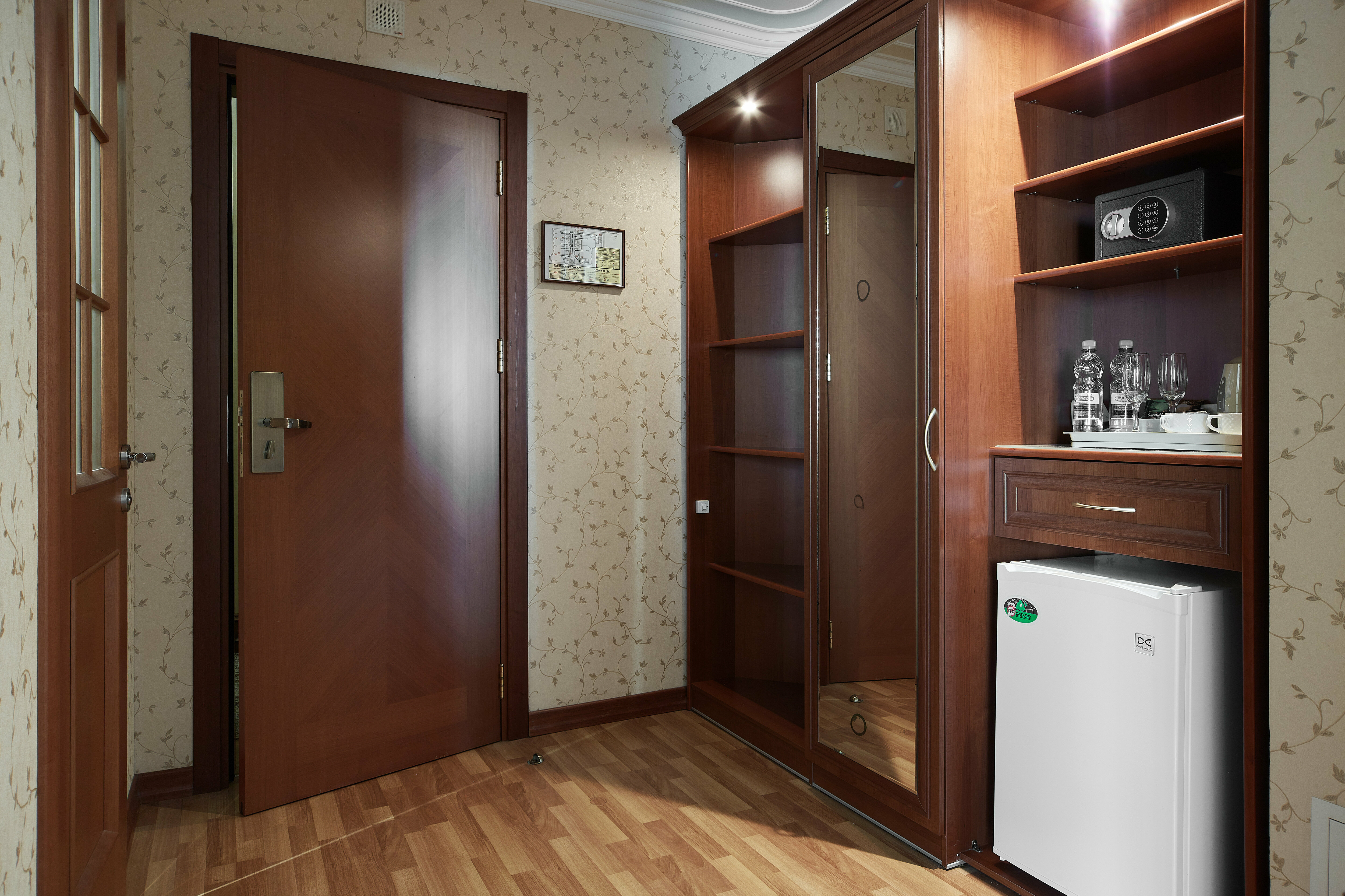 Большой двухместный номер с 1 кроватью