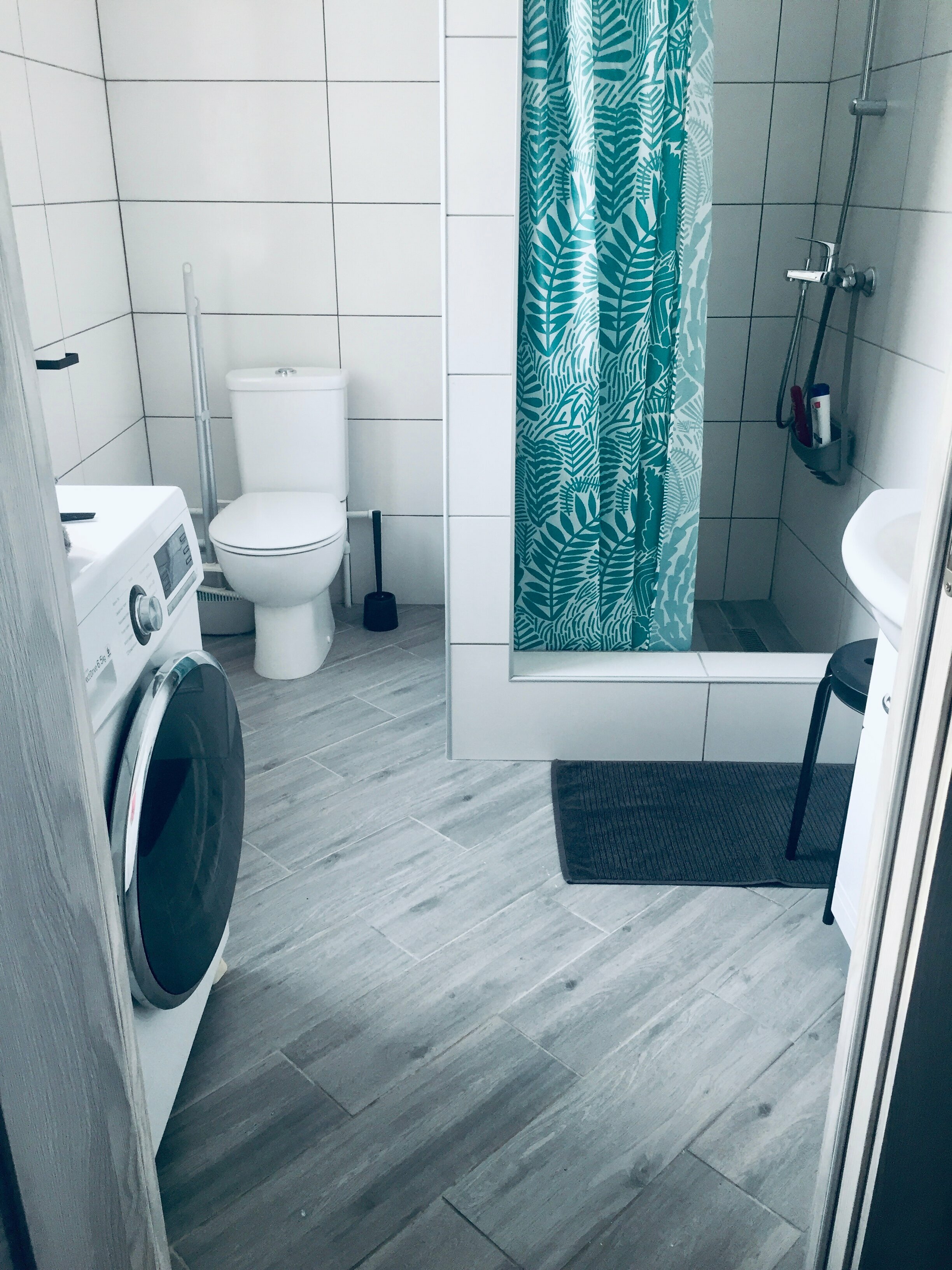 Четырехместный номер, с изолированной спальней, с кухней, удобствами в номере.