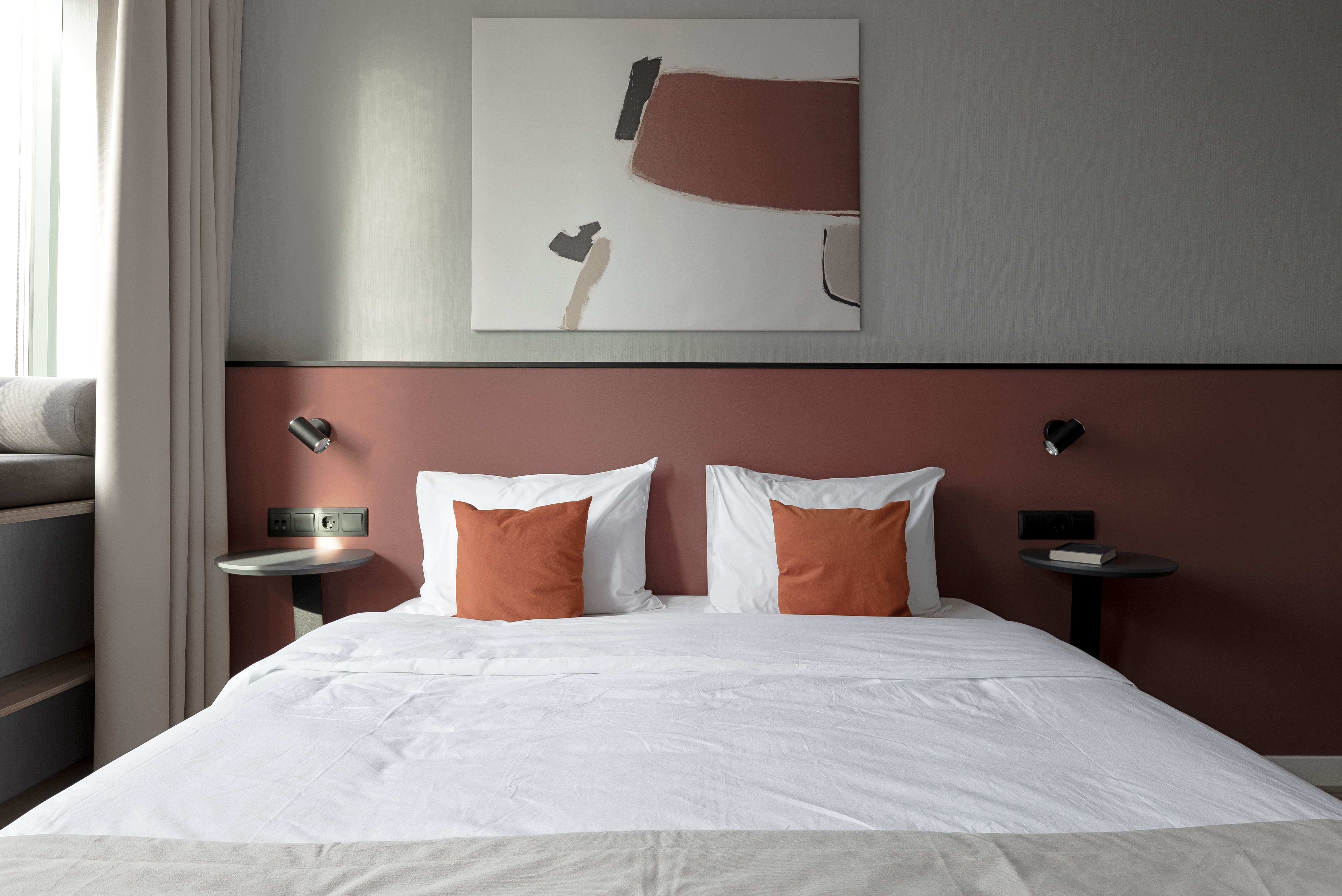 Студия с глухим остеклением