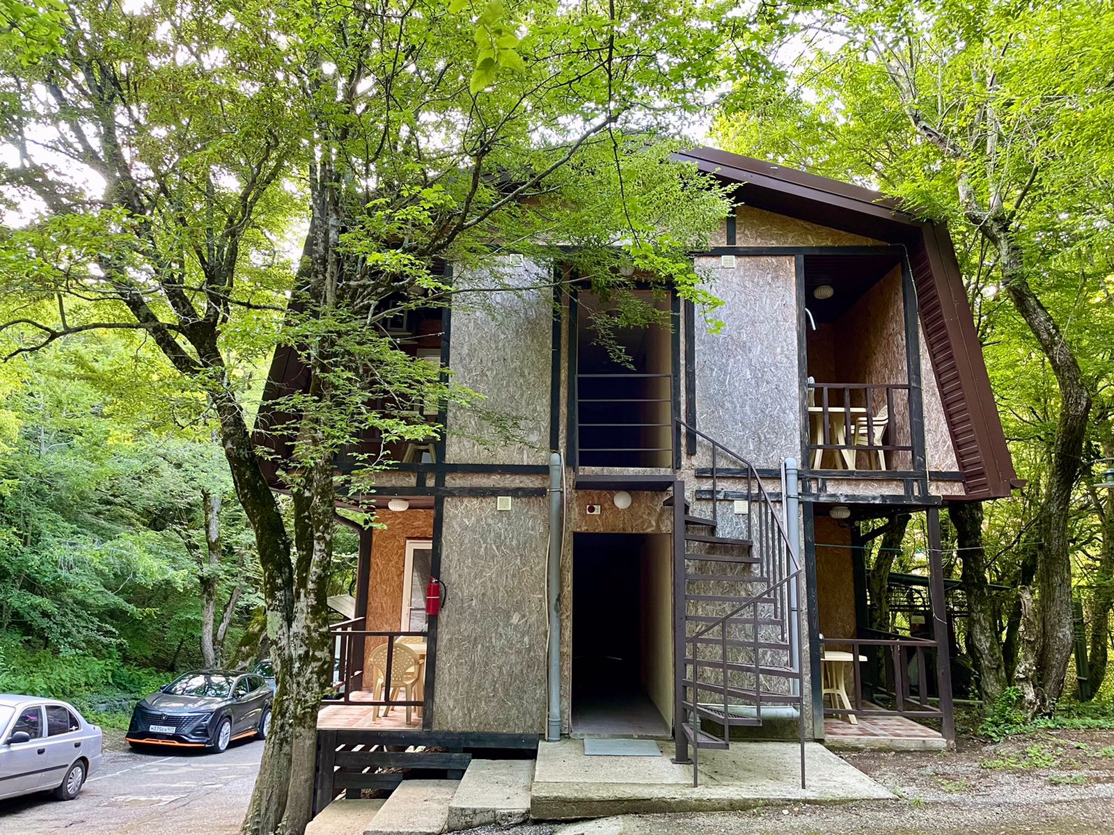 Трехместный номер с балконом