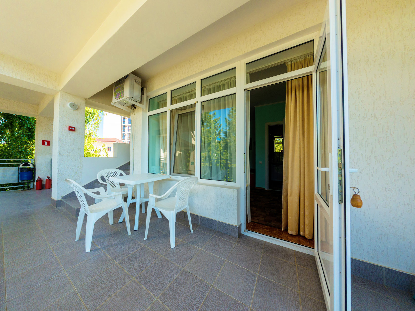 Коттедж с балконом