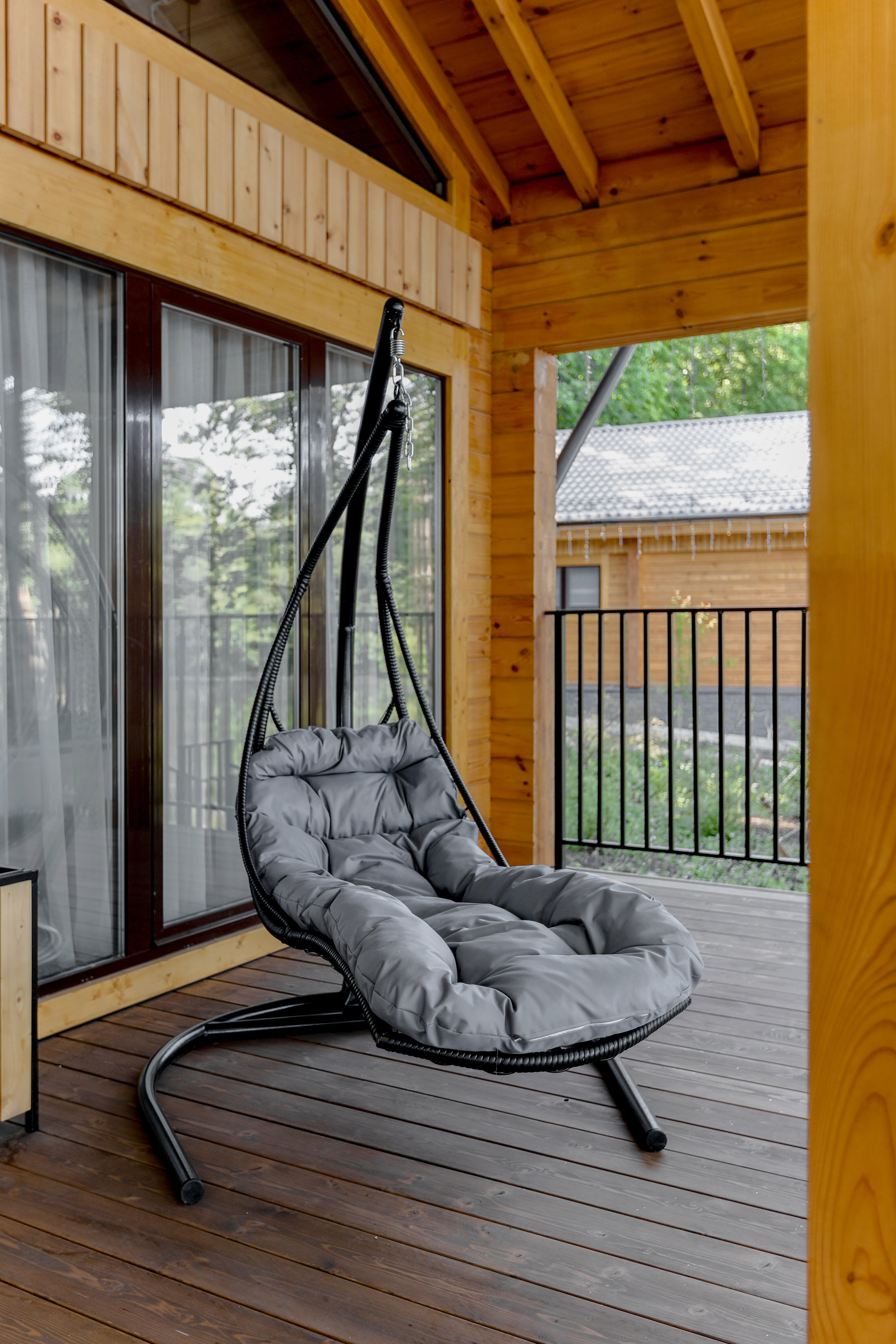 Дом с видом на озеро