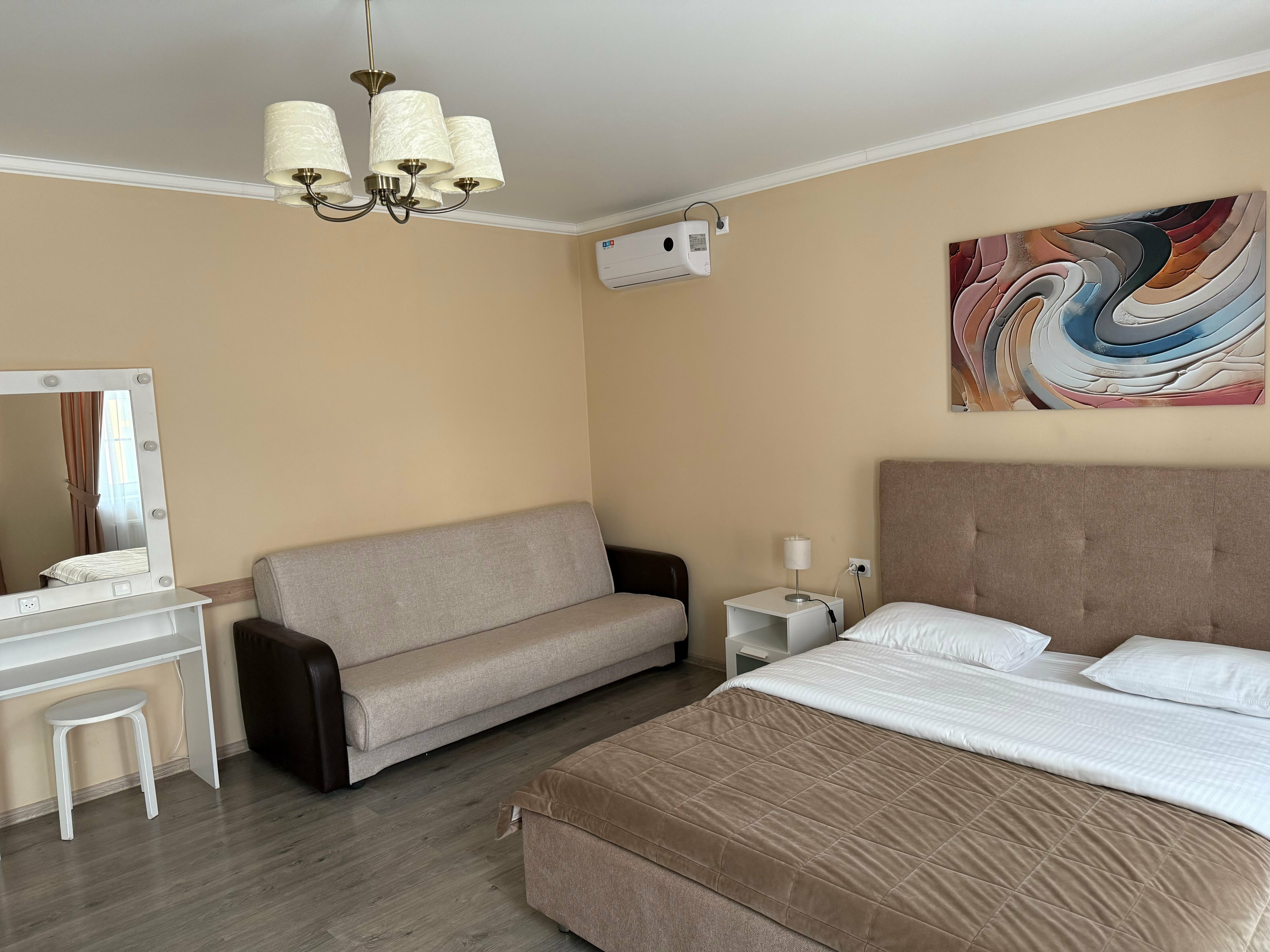 Улучшенный трехместный номер