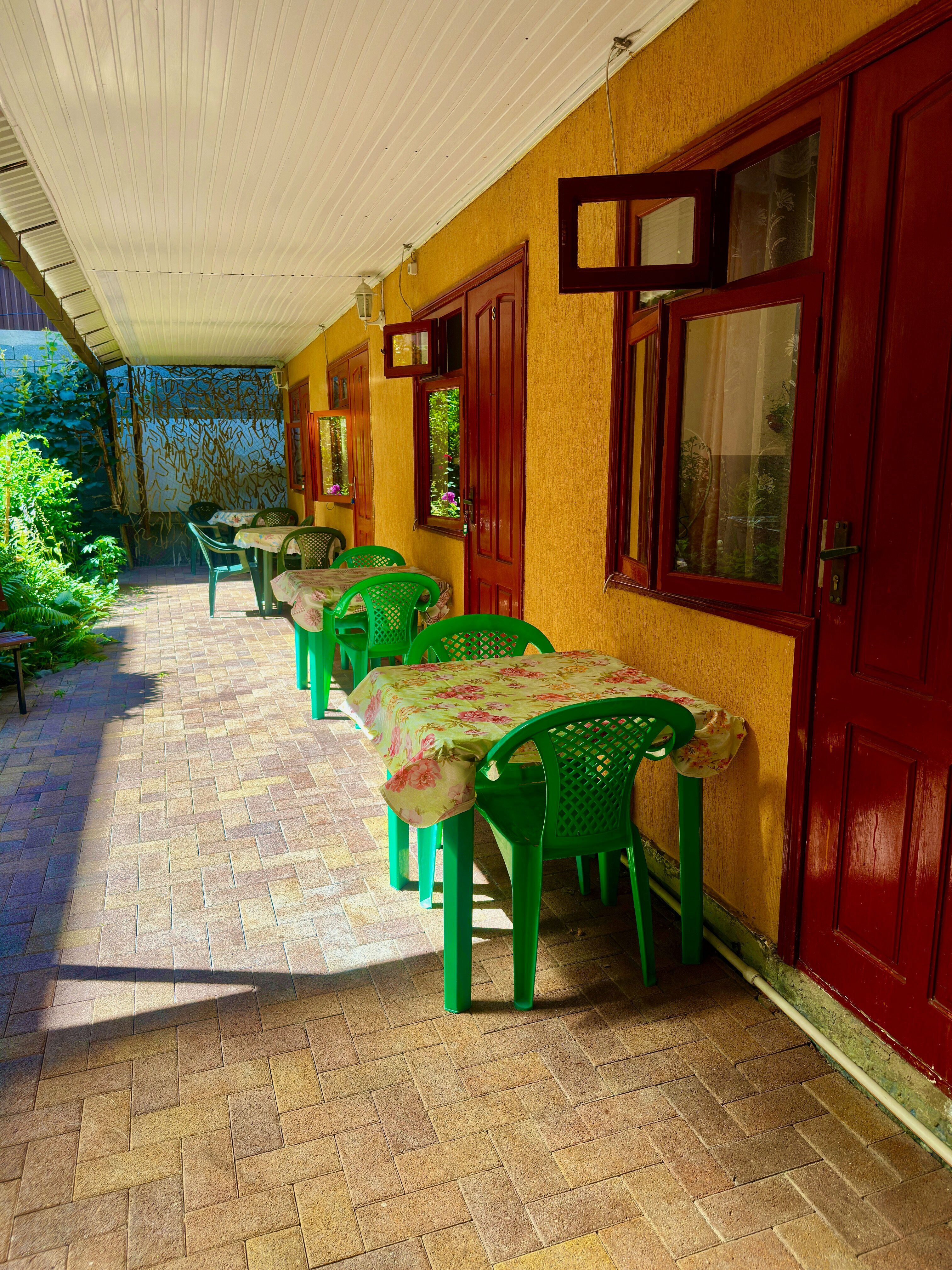 Двухместный номер эконом-класса с 2 отдельными кроватями