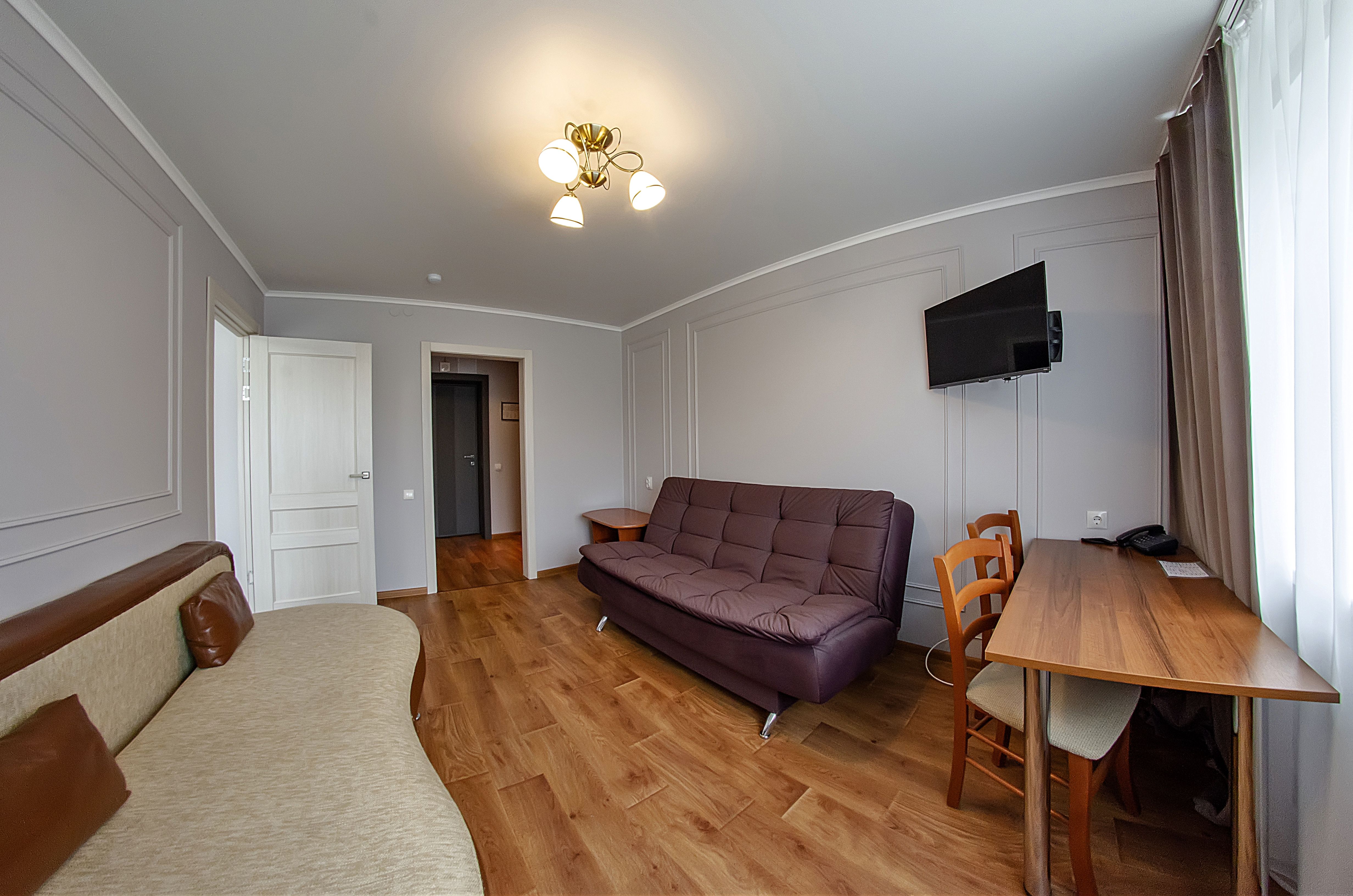 1 категория улучшенный двухместный +2 доп. места на диване