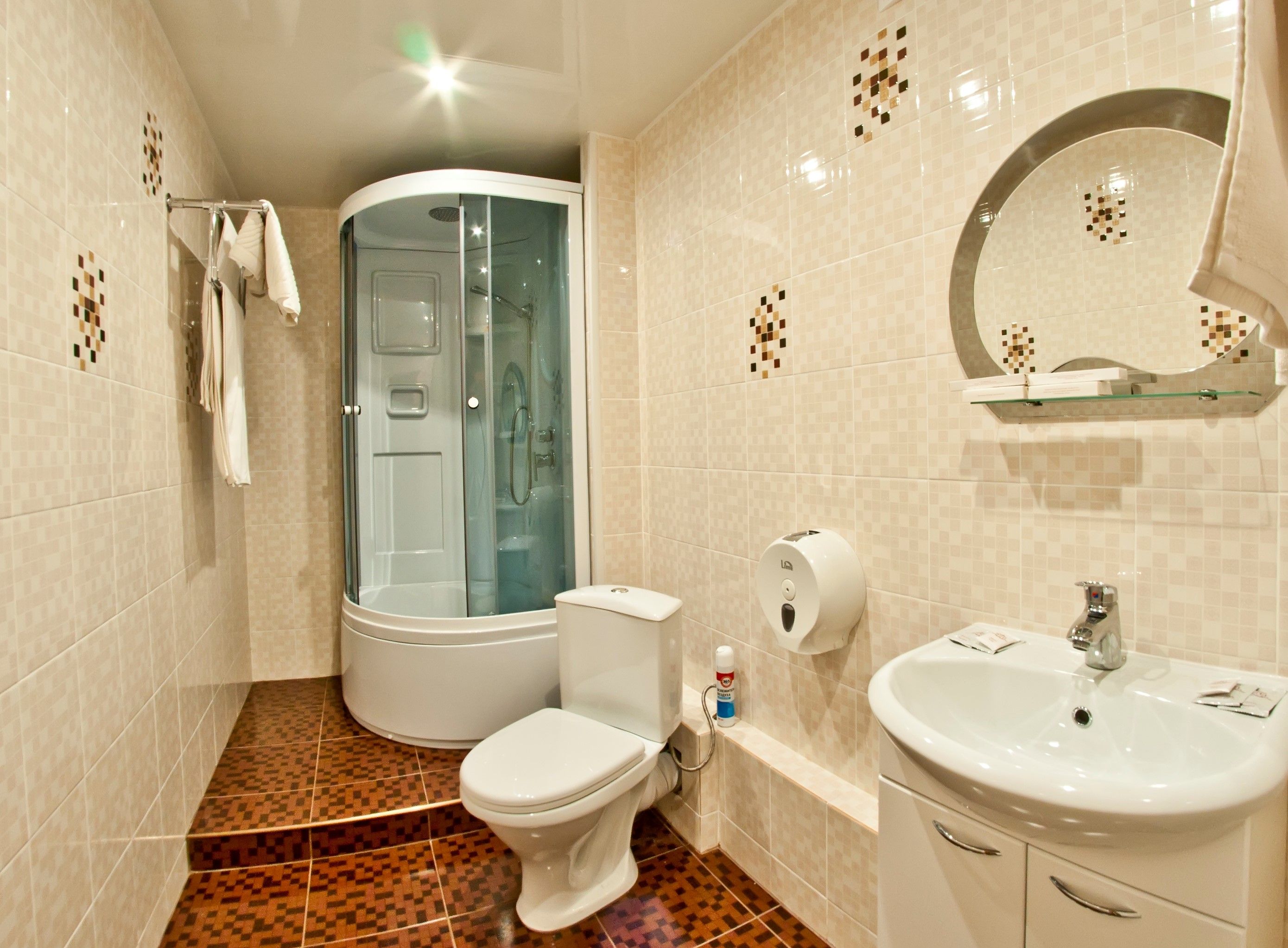 1 категория улучшенный двухместный +2 доп. места на диване