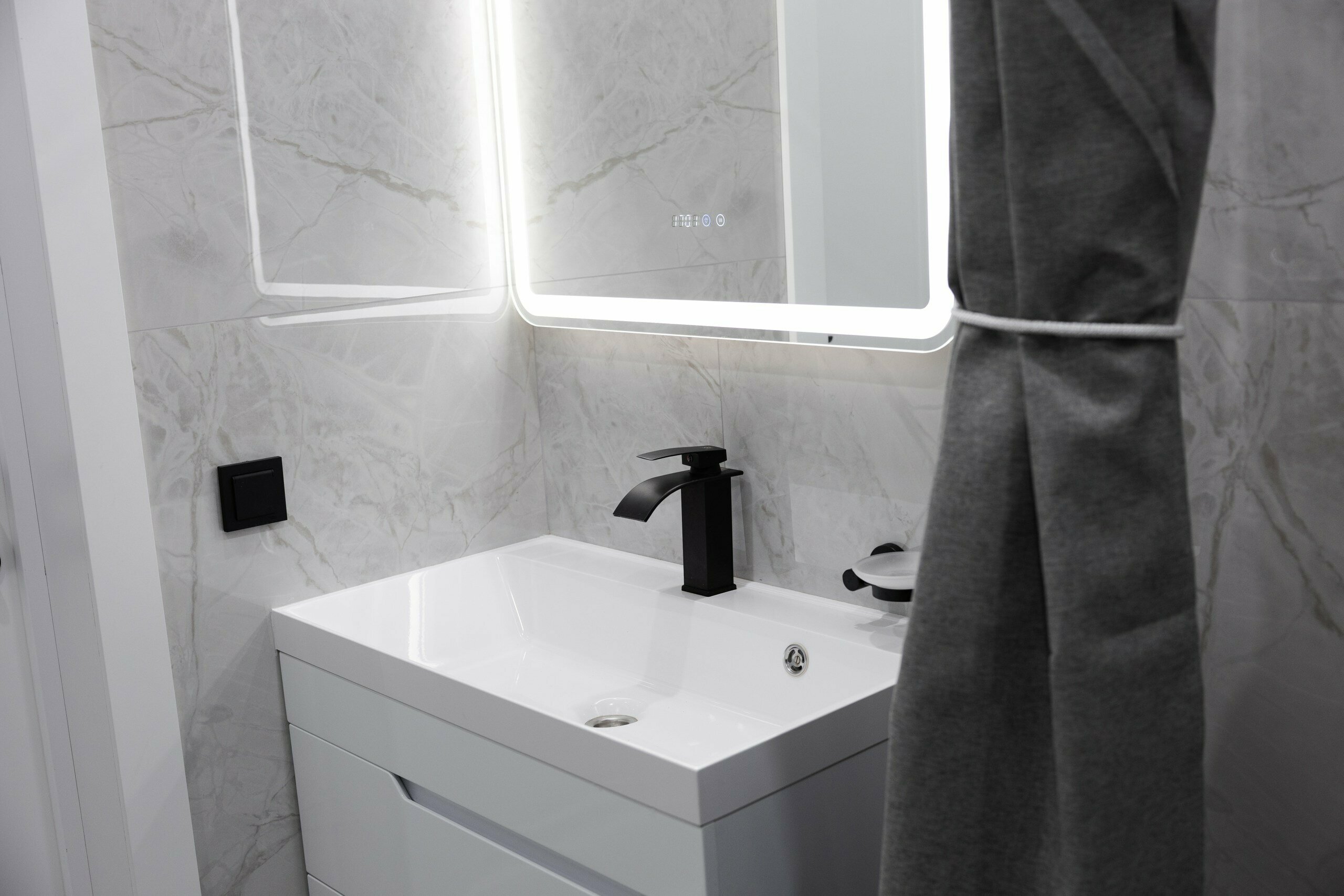 Джуниор Сюит