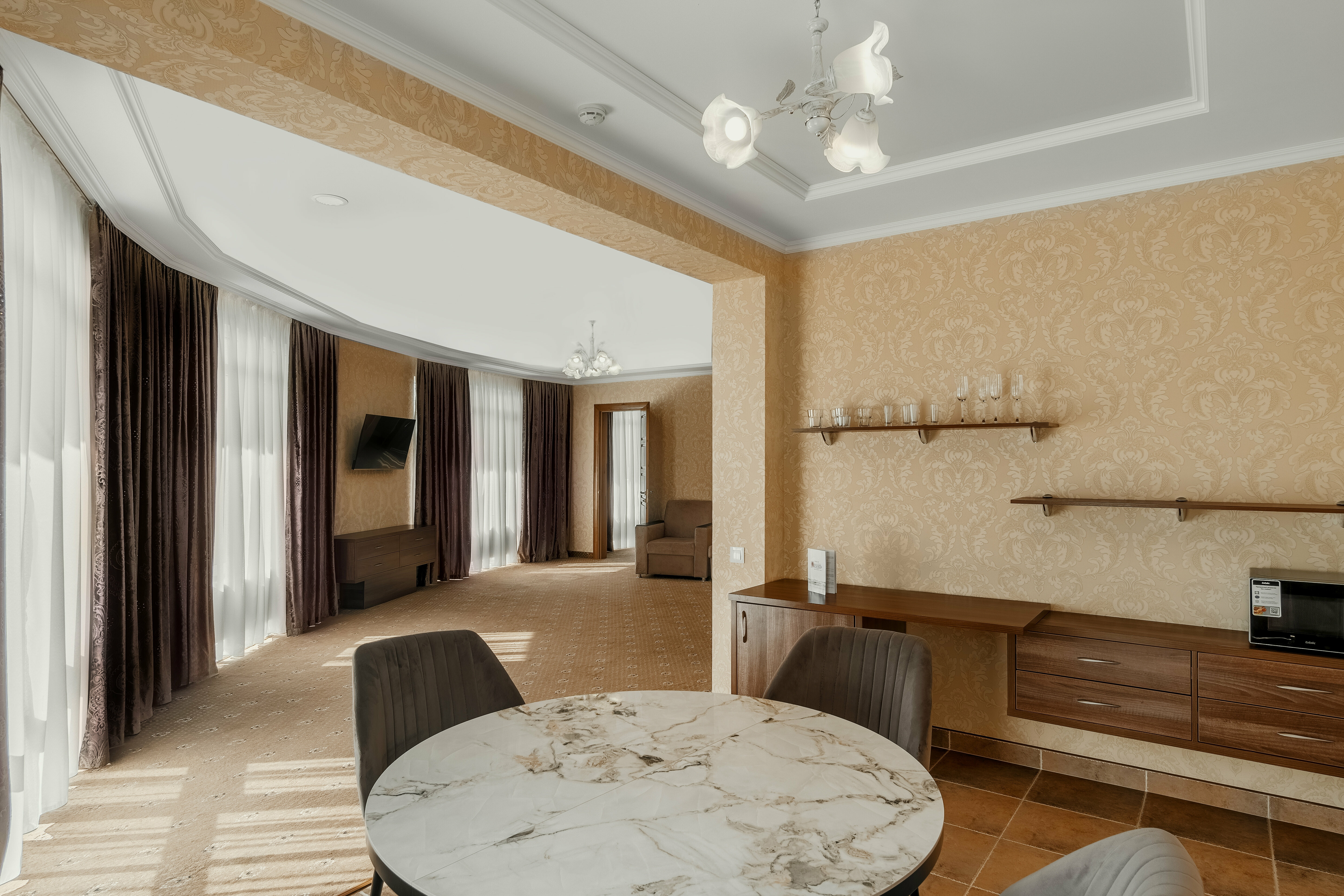 Люкс большой, корпус 2 (8ми этажный корпус)