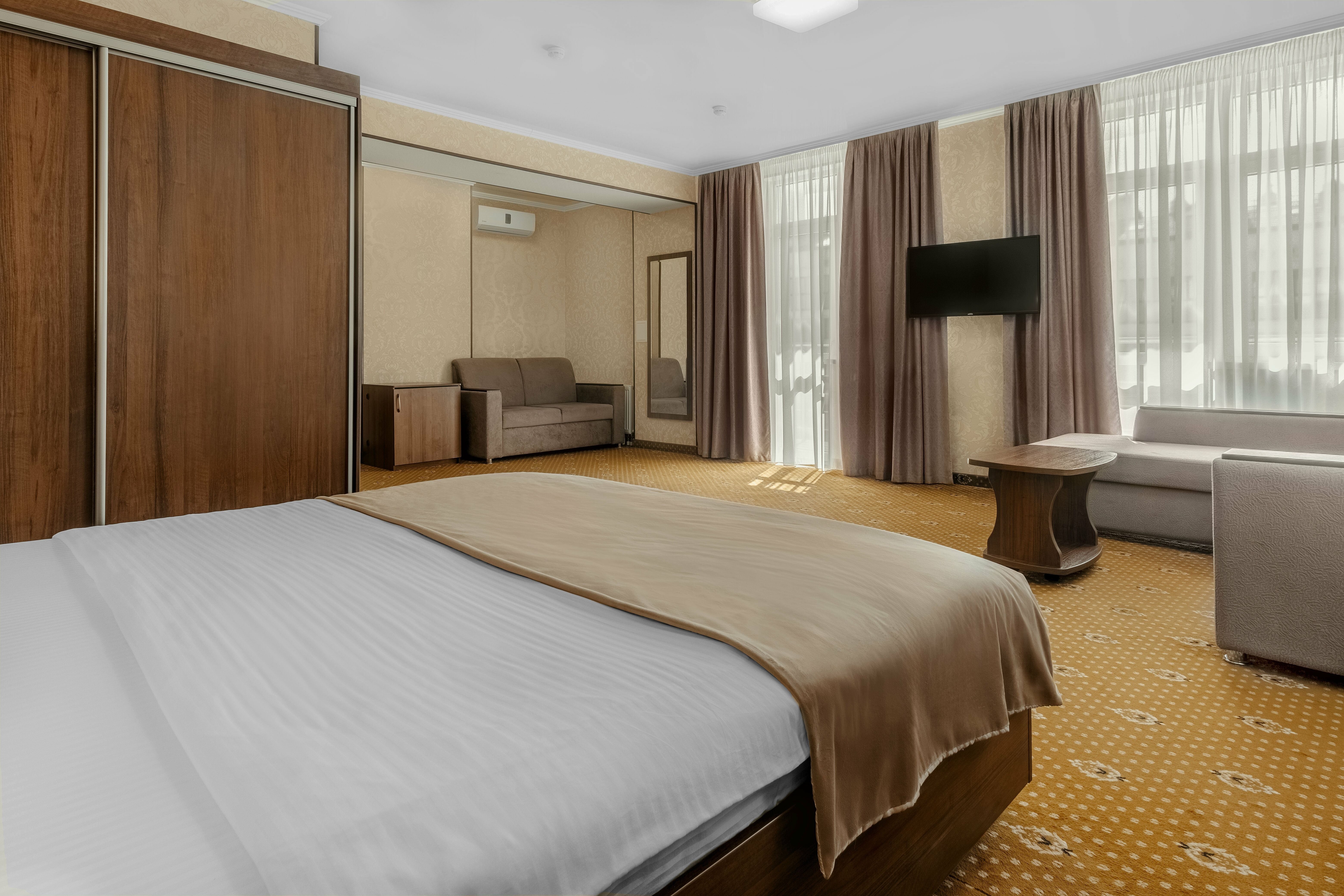 Студия, корпус 2 (8ми этажный корпус)