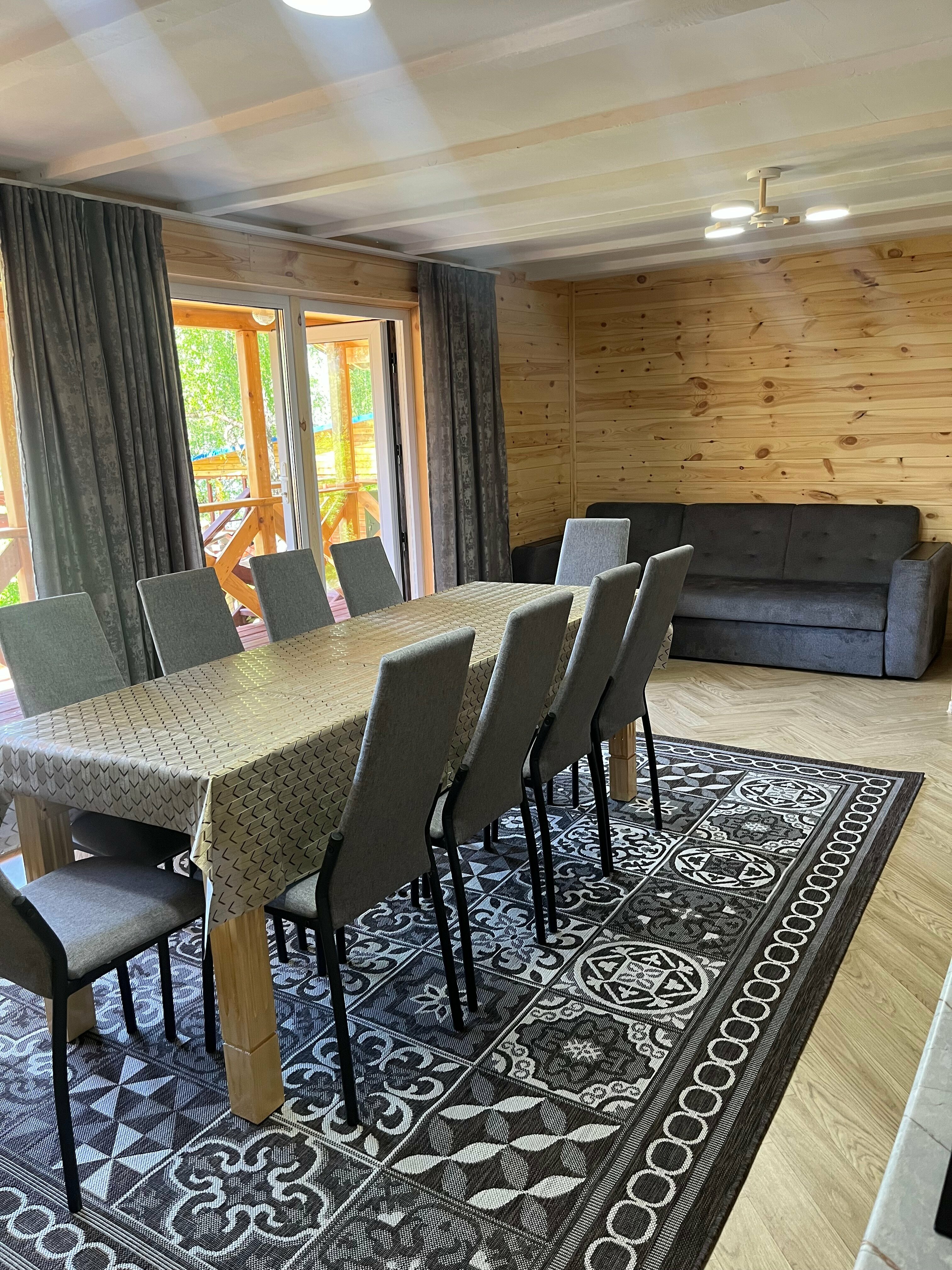 Дом с видом на озеро