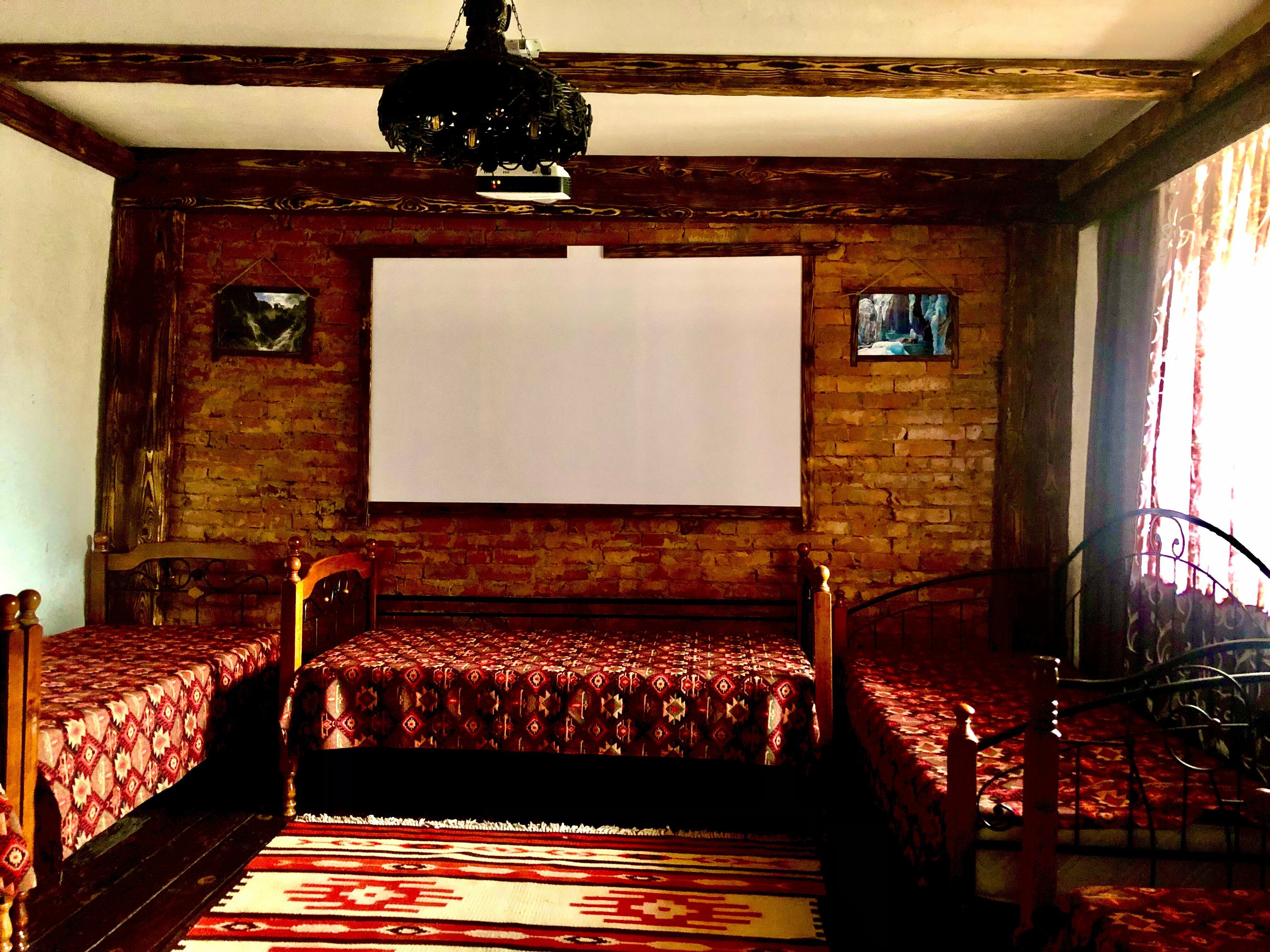 Семейный номер с видом на горы