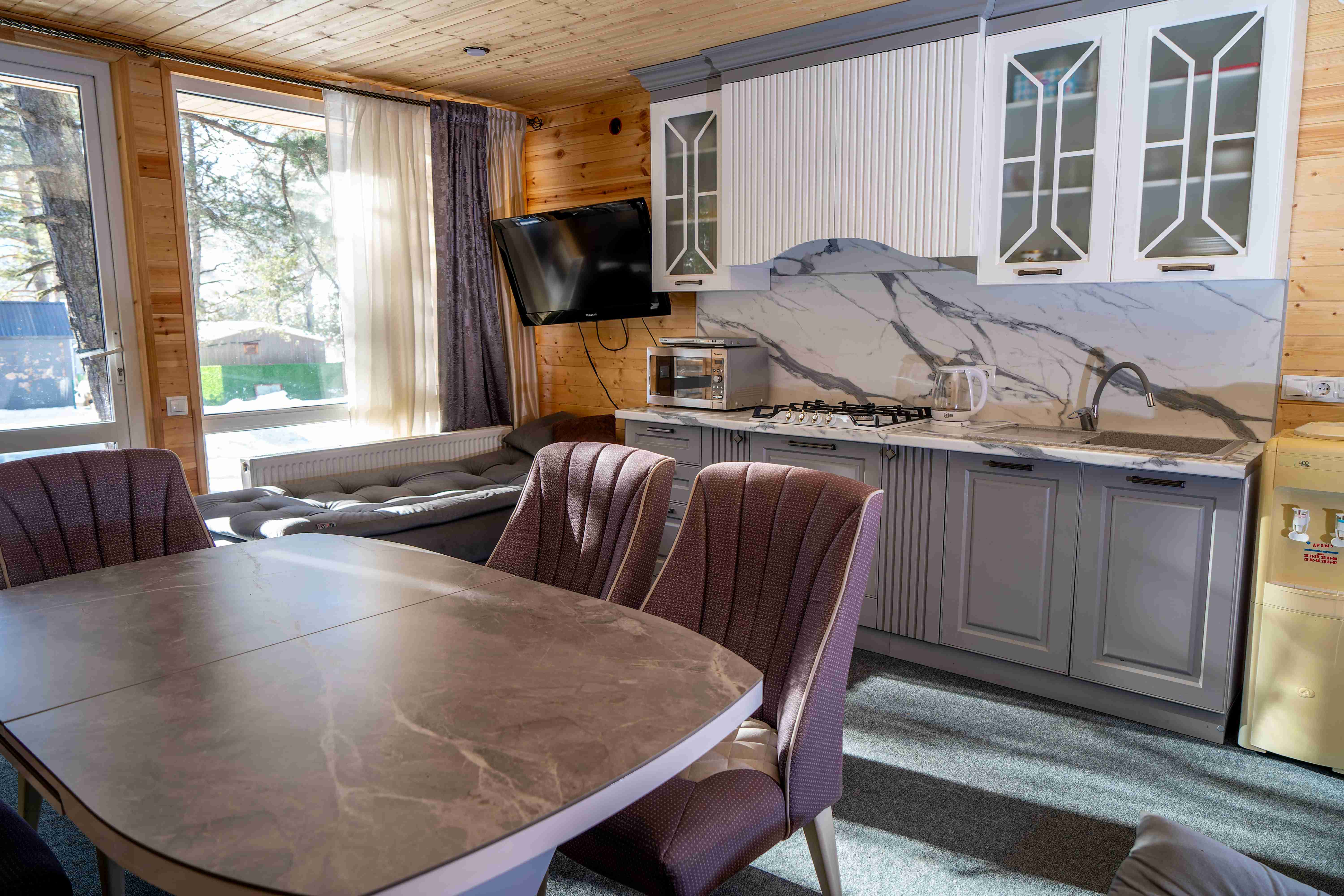 Отдельный трехкомнатный дом на Софийской Поляне