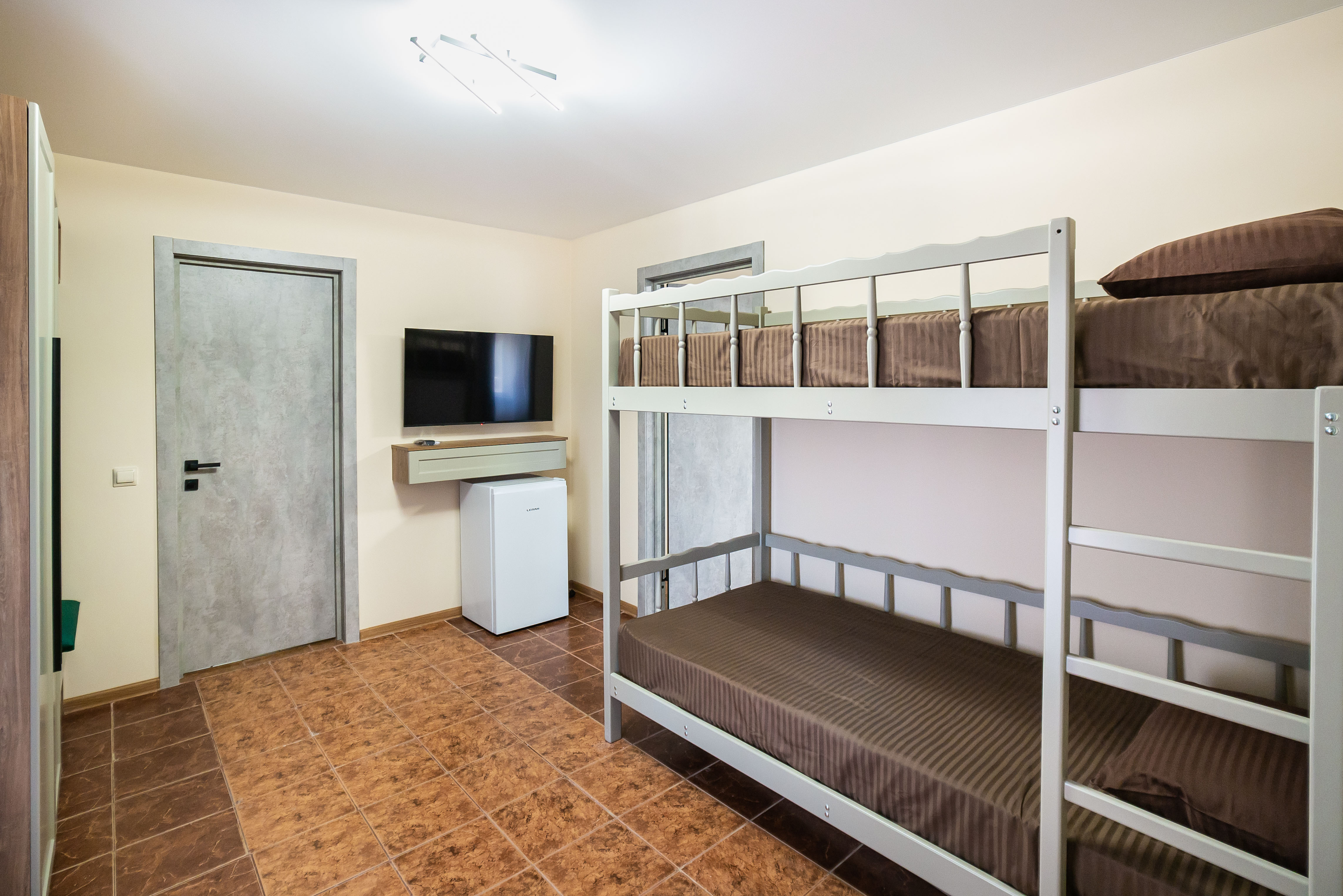 DE LUXE (террасой и видом на бассейн)