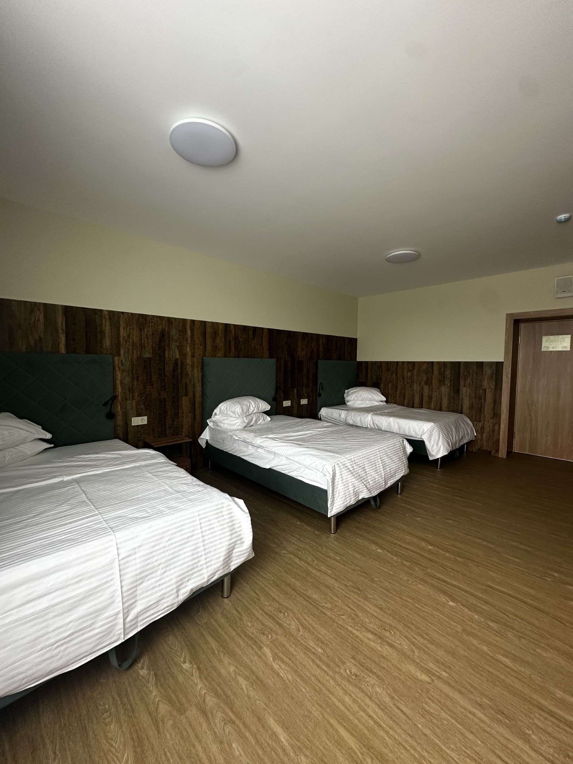 Улучшенный трехместный номер