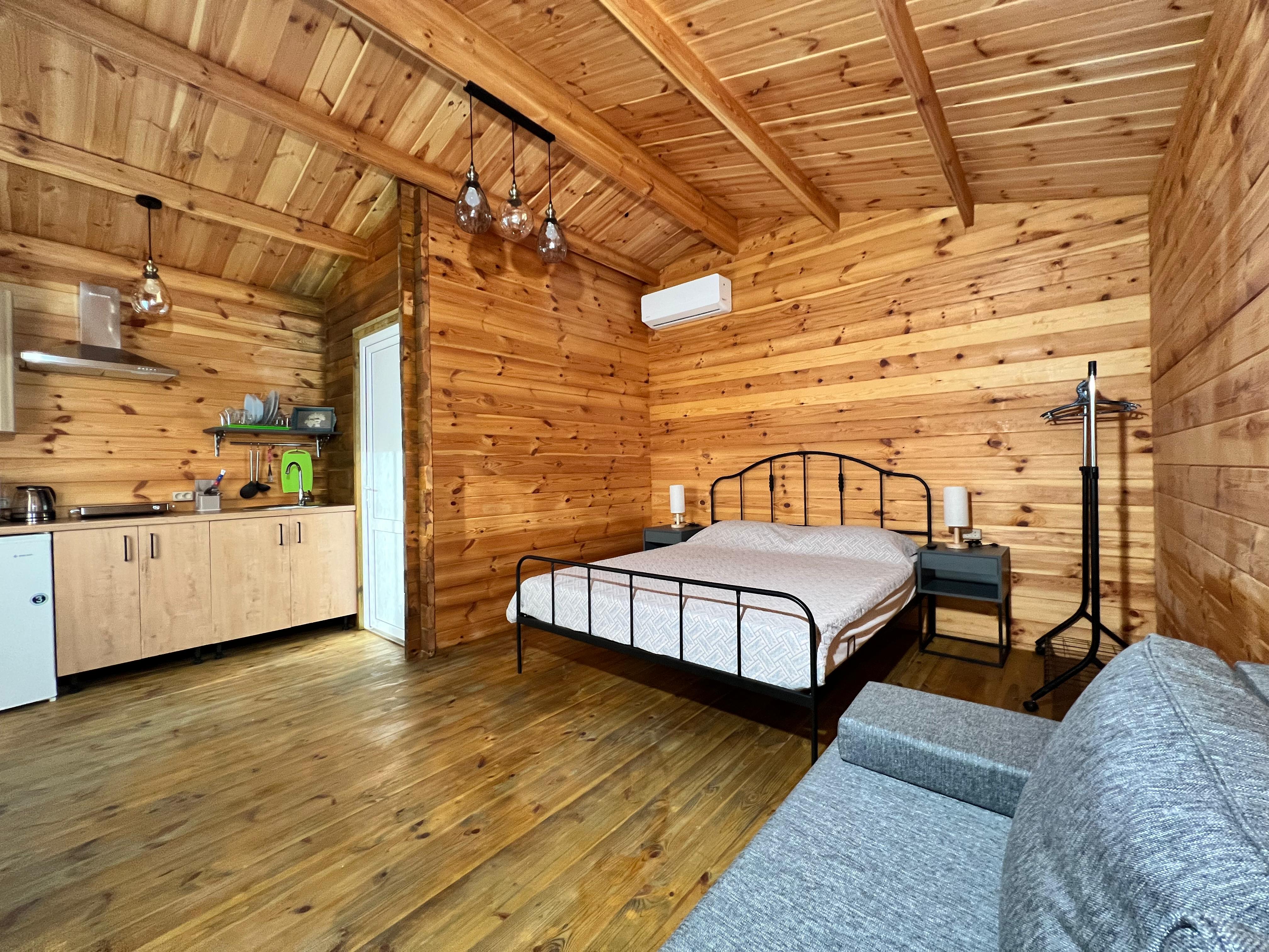 Дом с балконом