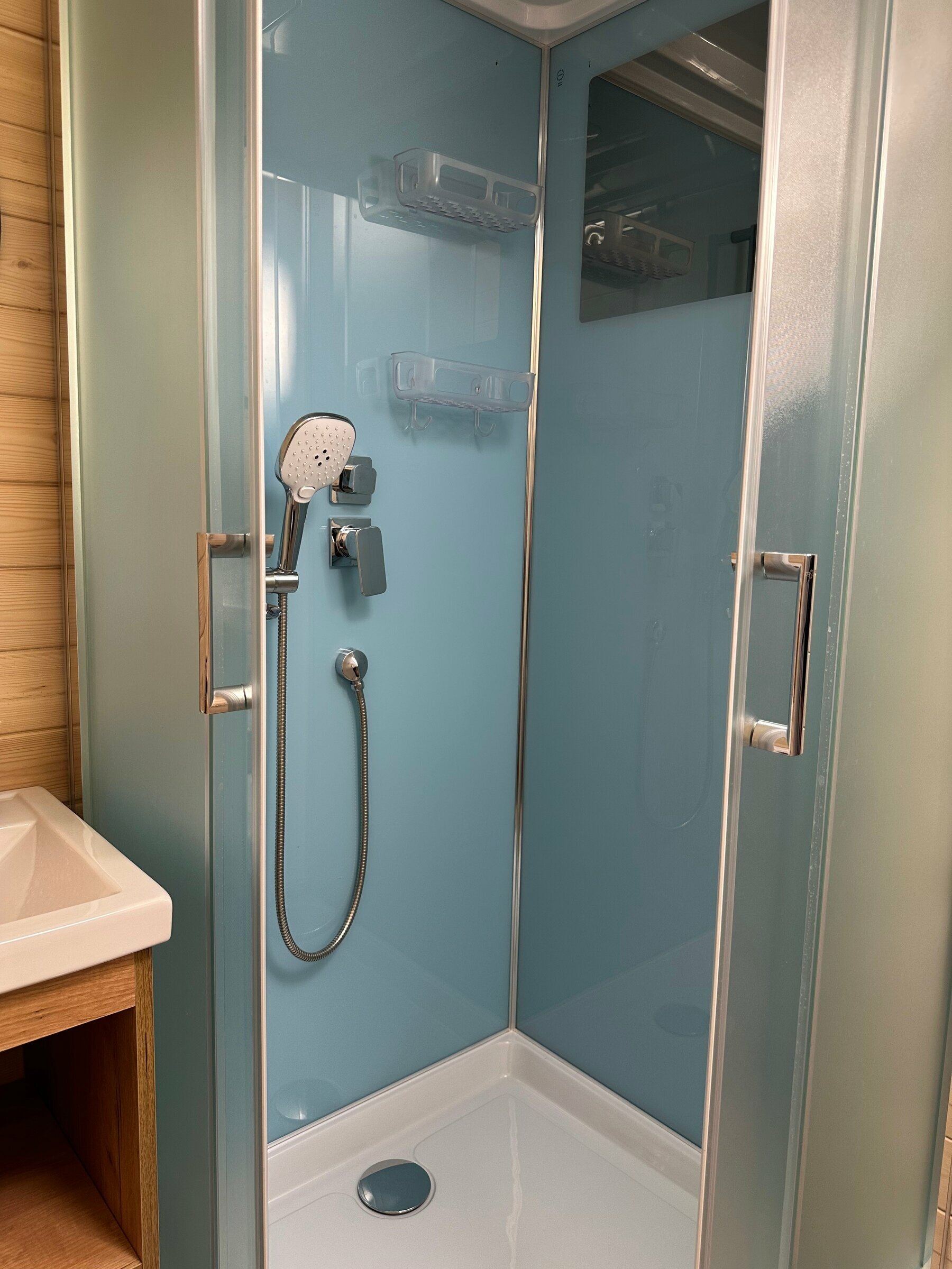 Двухуровневый четырехместный номер