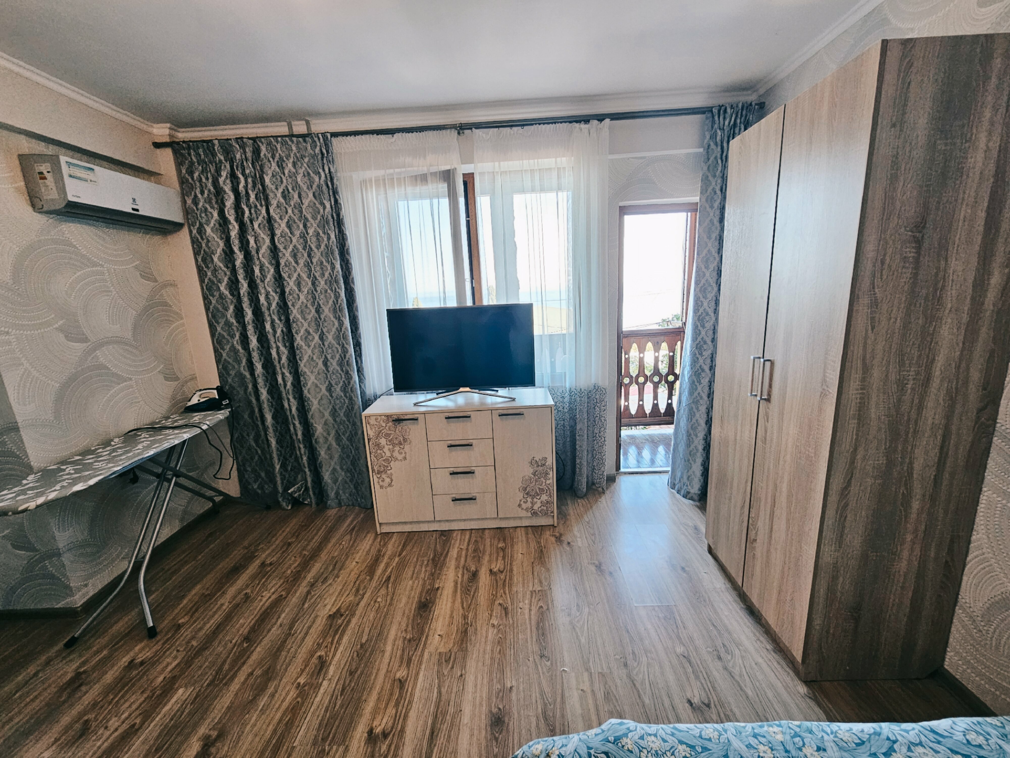 Семейный номер с видом на море