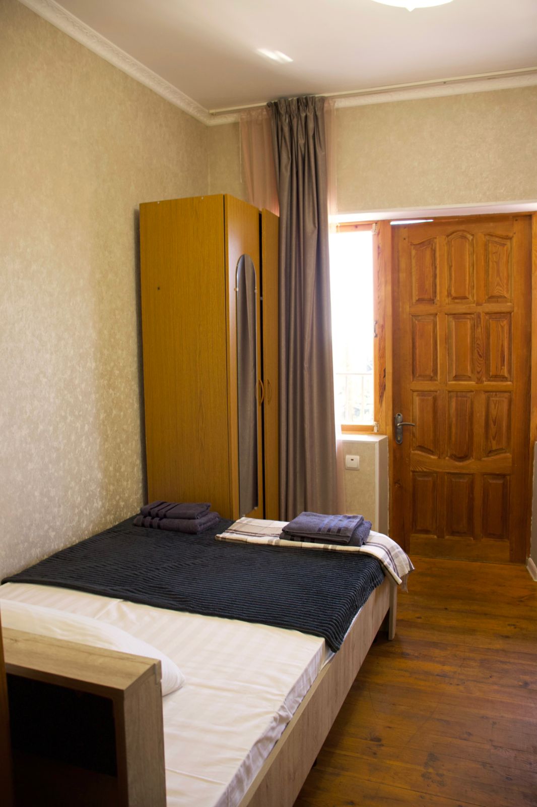 Трехместный номер с основными удобствами