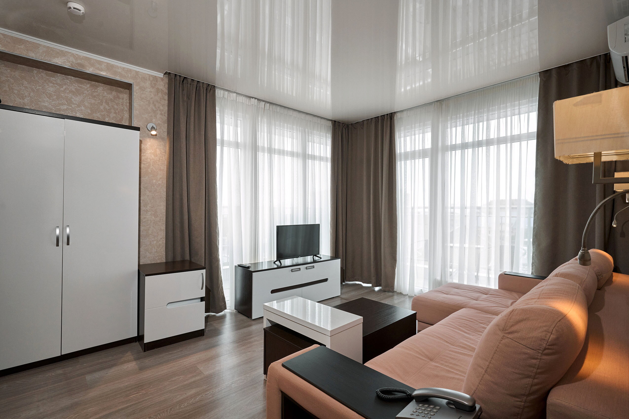 2х команный 4х местный номер люкс с панорамным видом