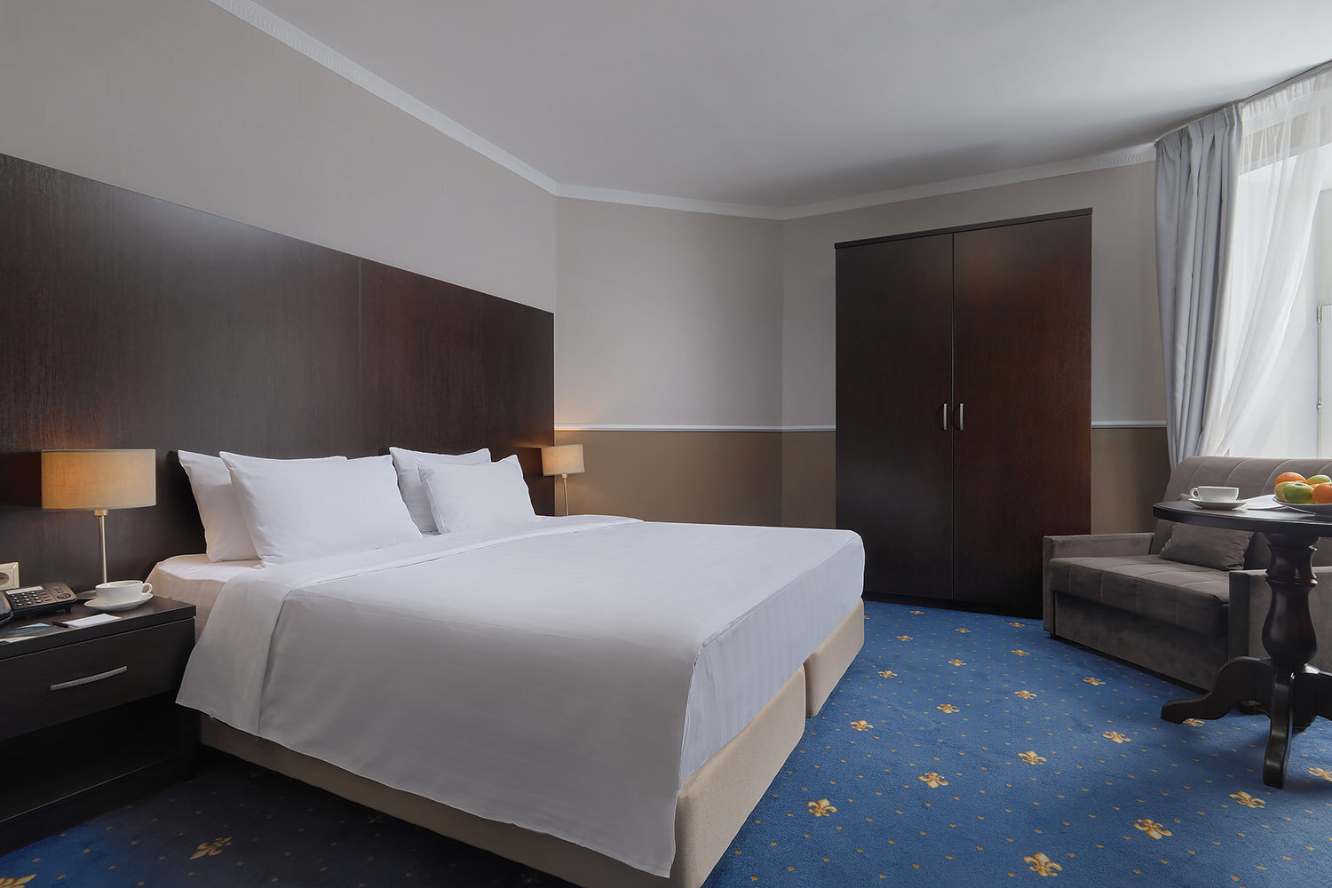 СУПЕРИОР С ВИДОМ НА КРЕМЛЬ