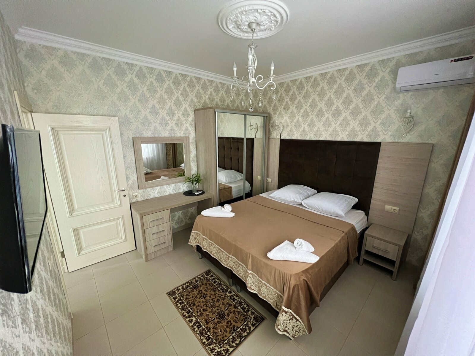 Четырехместный номер с балконом