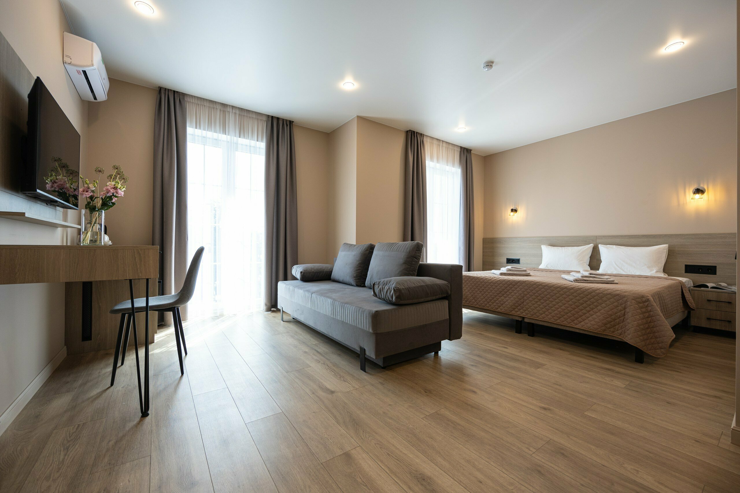 Трехместный номер с балконом