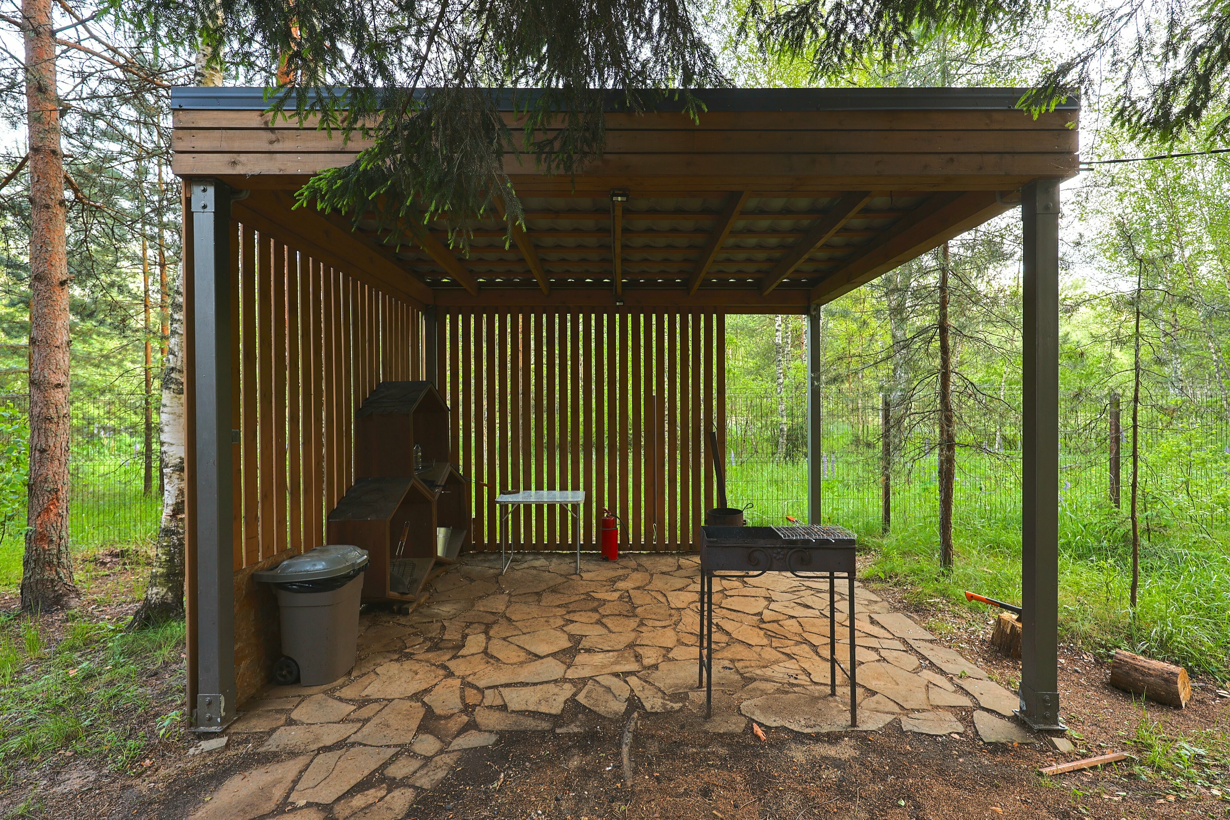 Коттедж с видом на лес