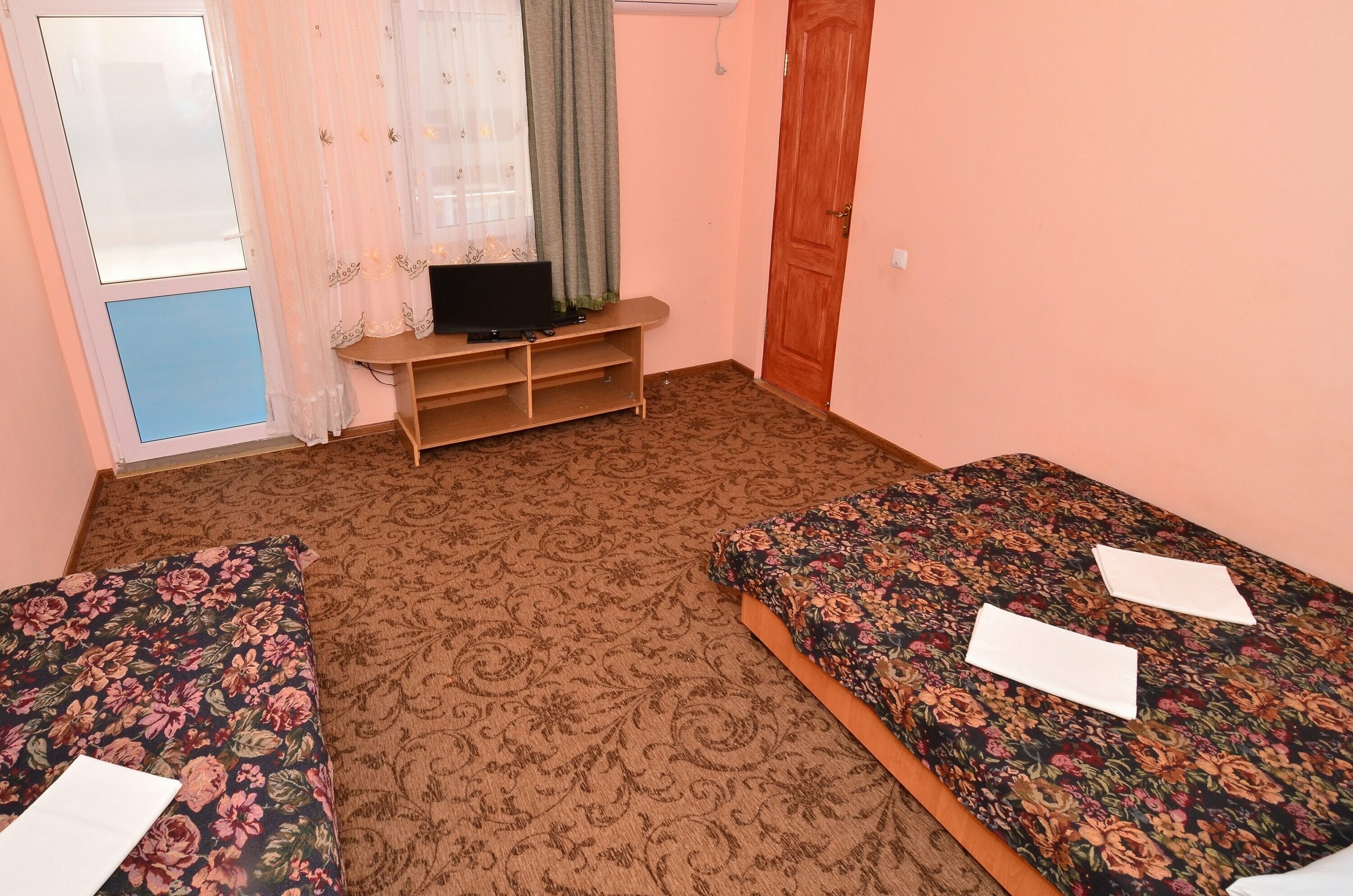 Стандартный трехместный номер