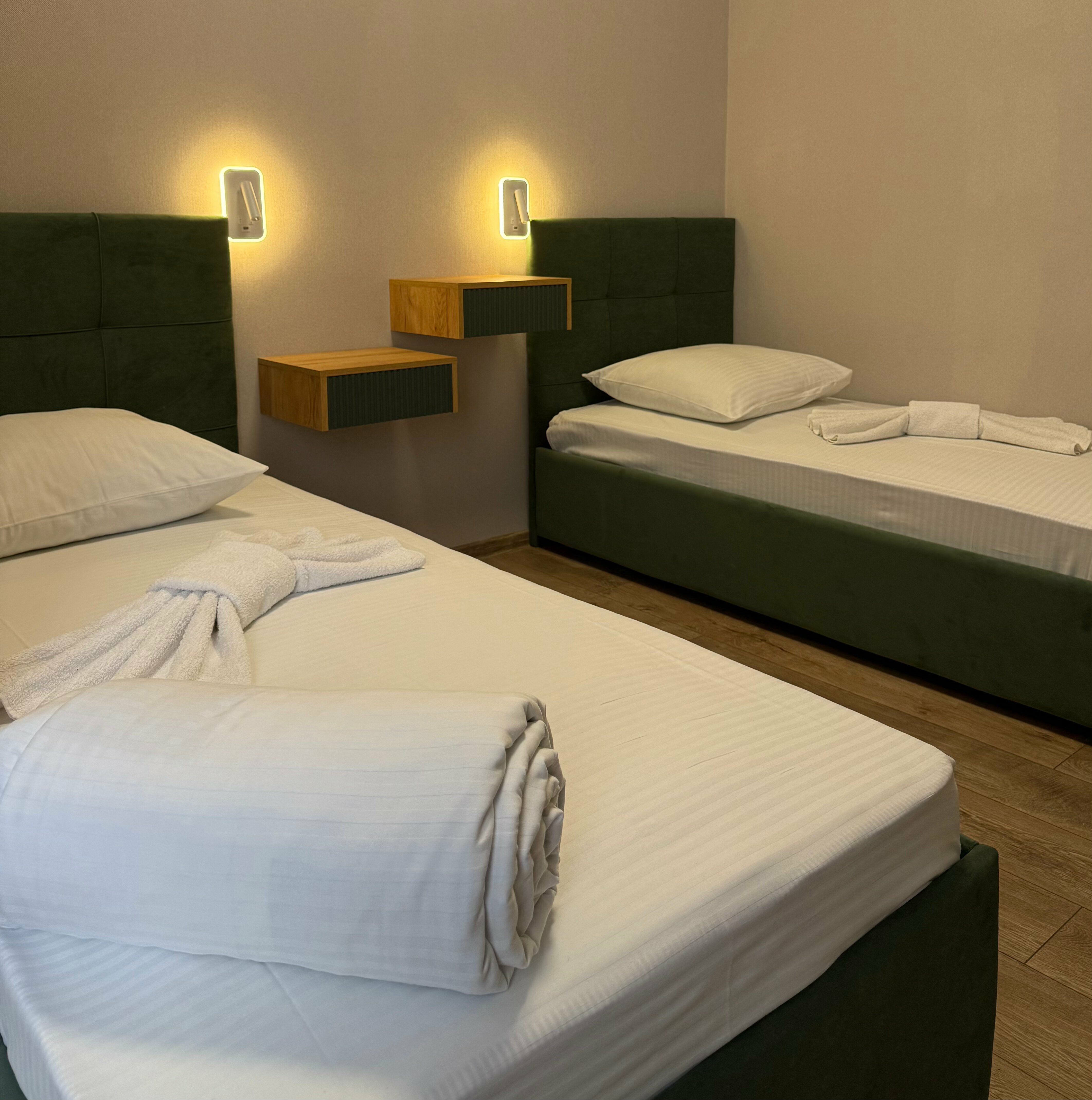 Двухместный номер с 2 отдельными кроватями и балконом